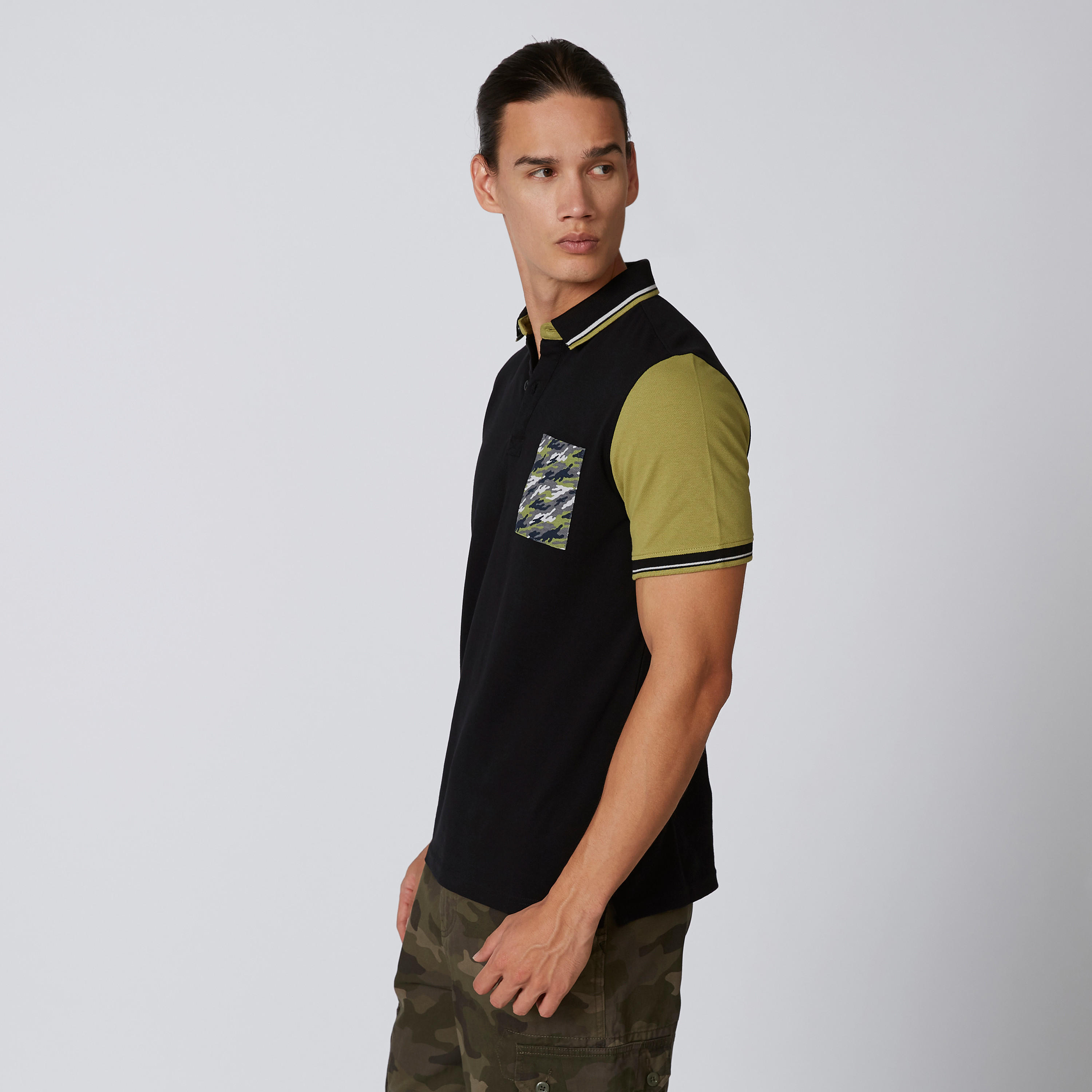تيشيرت مستدام بولو سليم بأكمام قصيرة وطبعات -men-clothing-tshirtsandpolos-polos-image-1