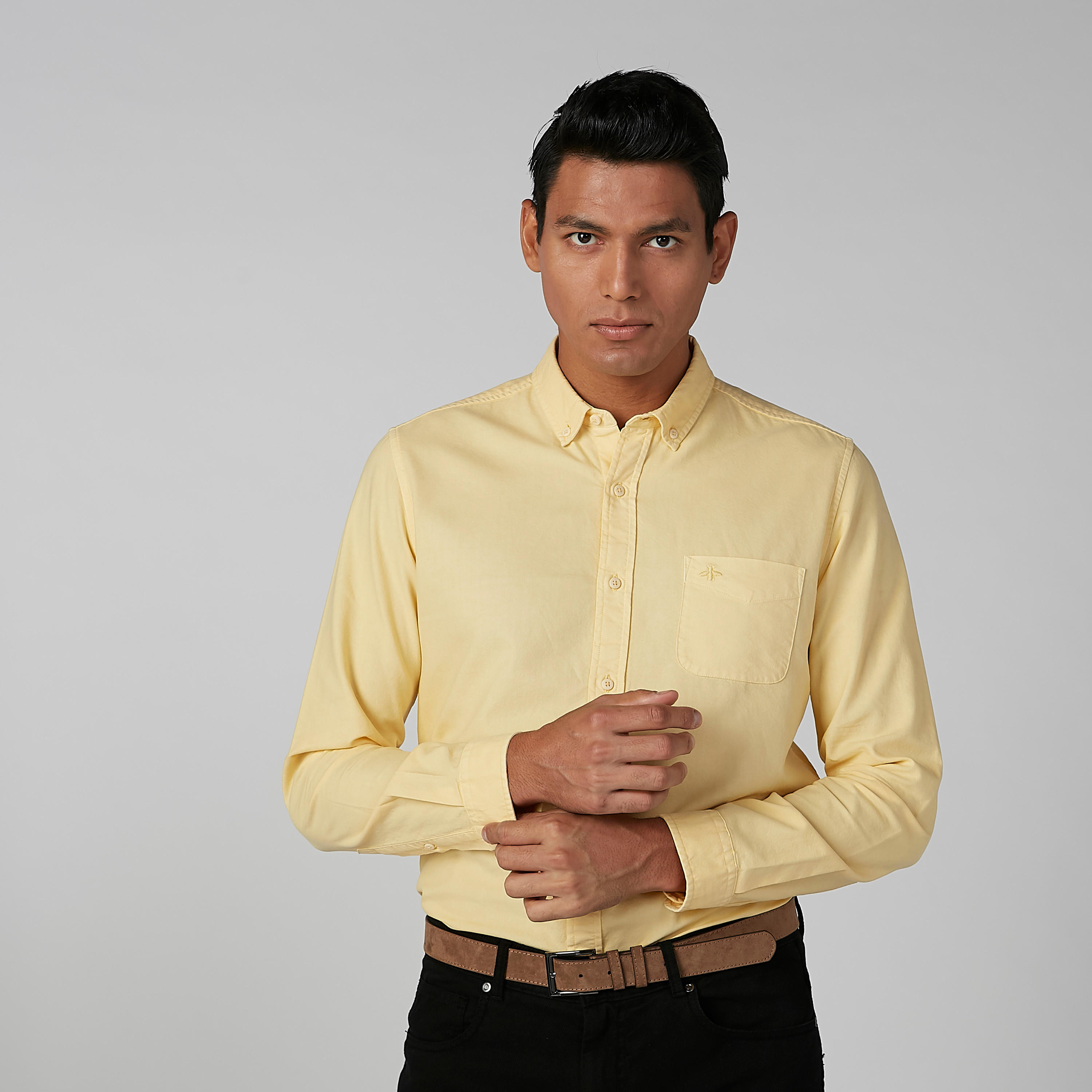 قميص مستدام سادة سليم وأكمام طويلة وجيب على الصدر -men-clothing-shirts-image-3