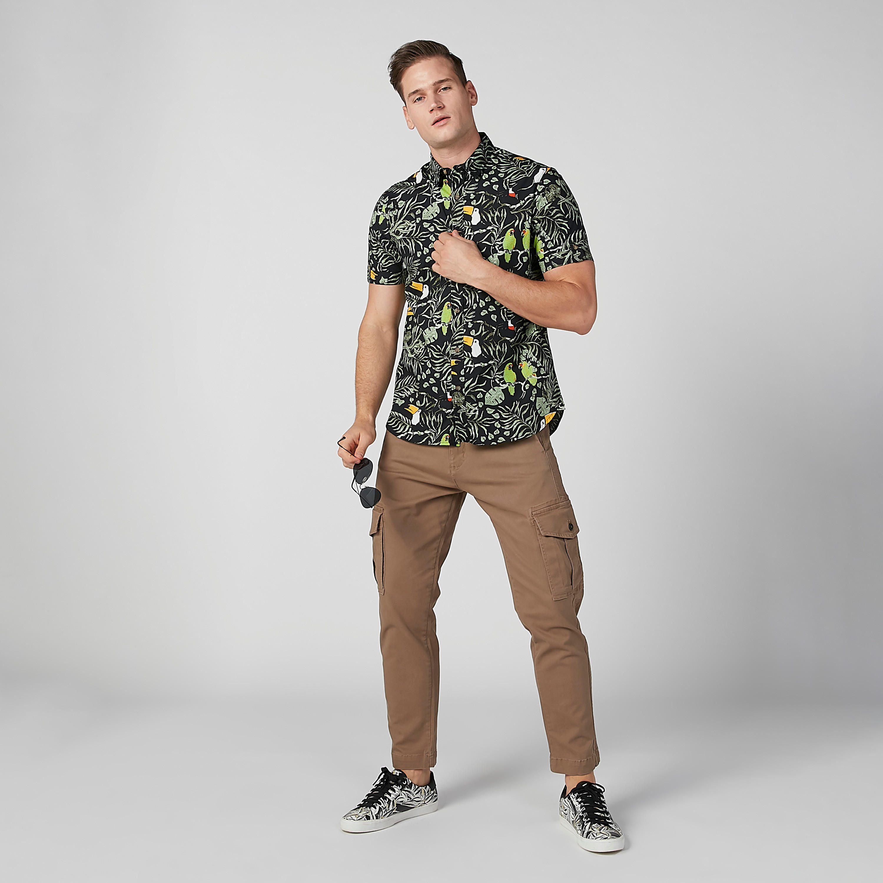 قميص مستدام سليم بأكمام قصيرة وطبعات -men-clothing-shirts-image-2