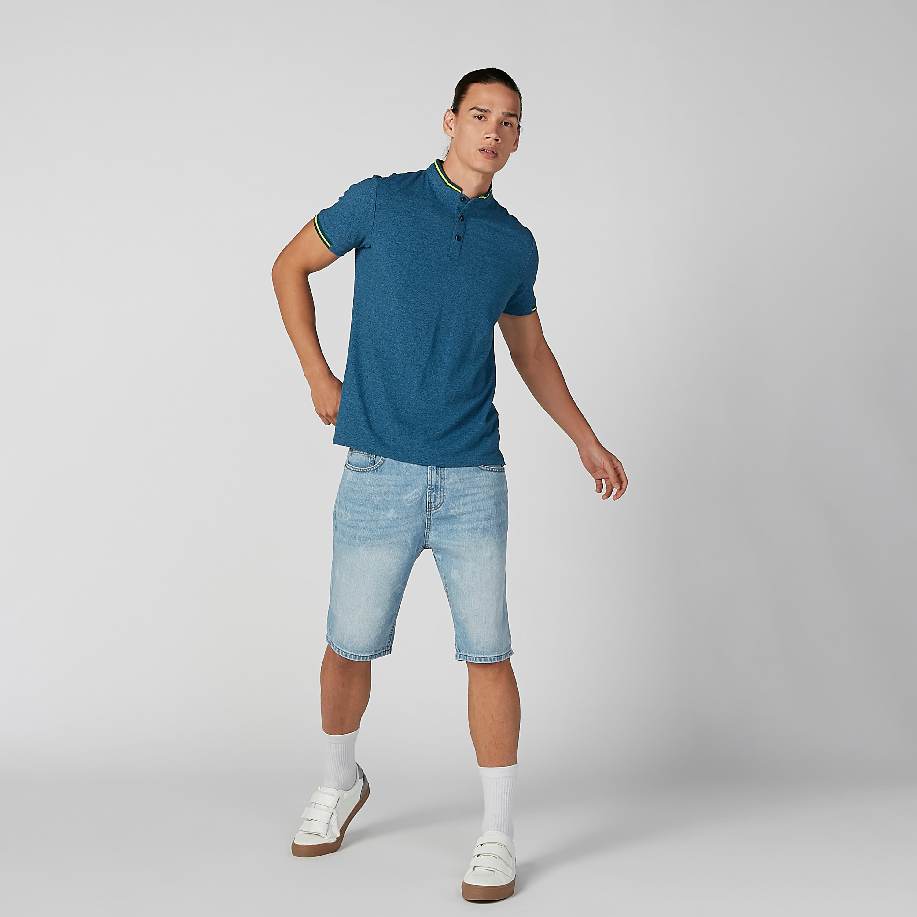 تيشيرت بياقة ماندارين وأكمام قصيرة-men-clothing-tshirtsandpolos-polos-image-1