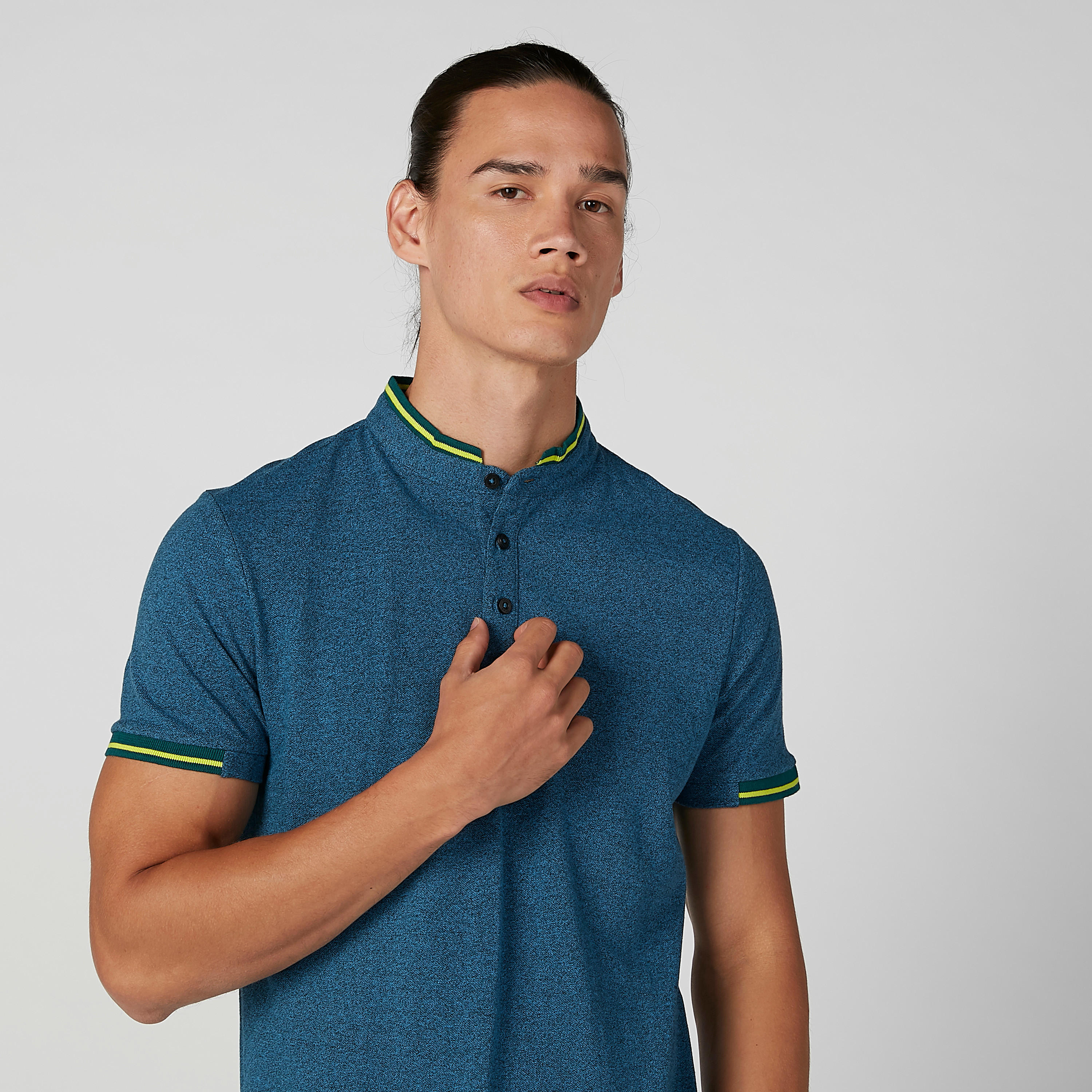 تيشيرت بياقة ماندارين وأكمام قصيرة-men-clothing-tshirtsandpolos-polos-image-3