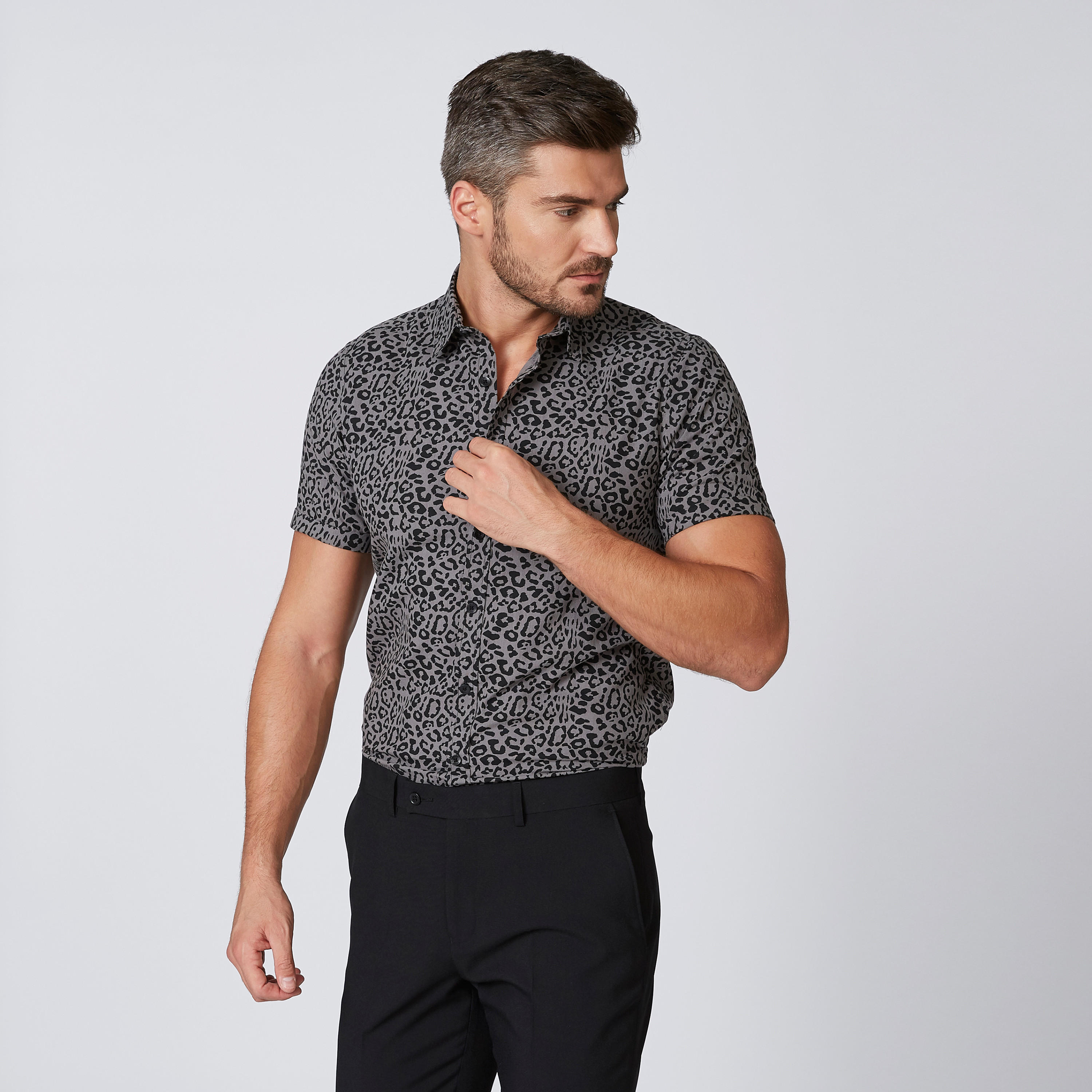 قميص مستدام سليم بأكمام قصيرة وطبعات -men-clothing-shirts-image-1