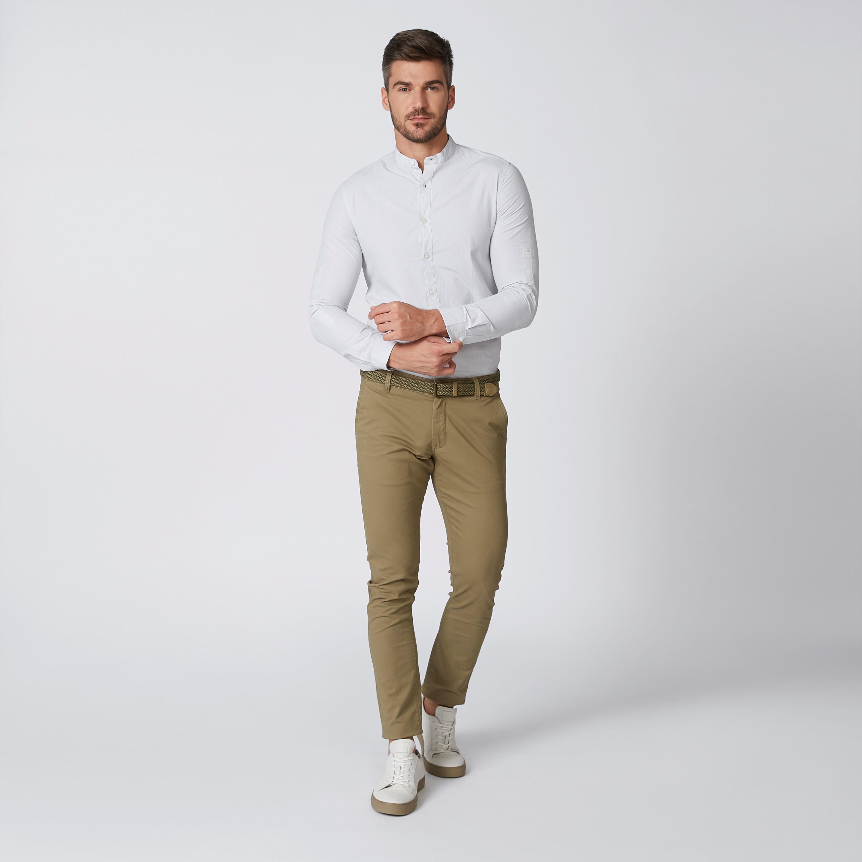 تيشيرت مستدامة سادة بقصّة سليم وياقة ماندارين وأكمام طويلة-men-clothing-shirts-image-1
