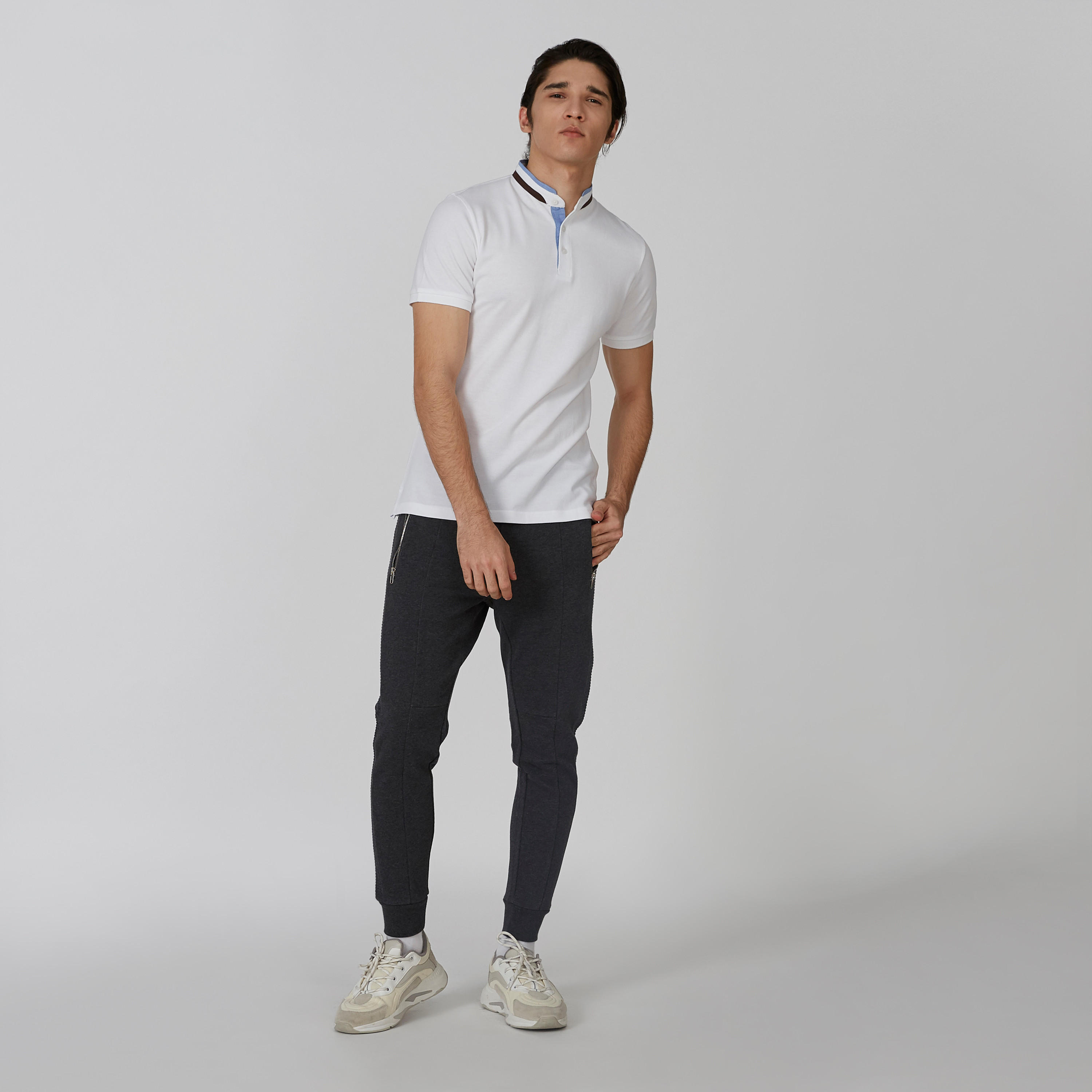 تي شيرت سادة بياقة ماندارين وأكمام قصيرة-men-clothing-tshirtsandpolos-polos-image-1