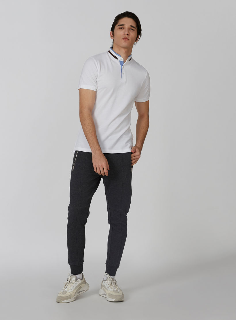 تي شيرت سادة بياقة ماندارين وأكمام قصيرة-men-clothing-tshirtsandpolos-polos-image-1