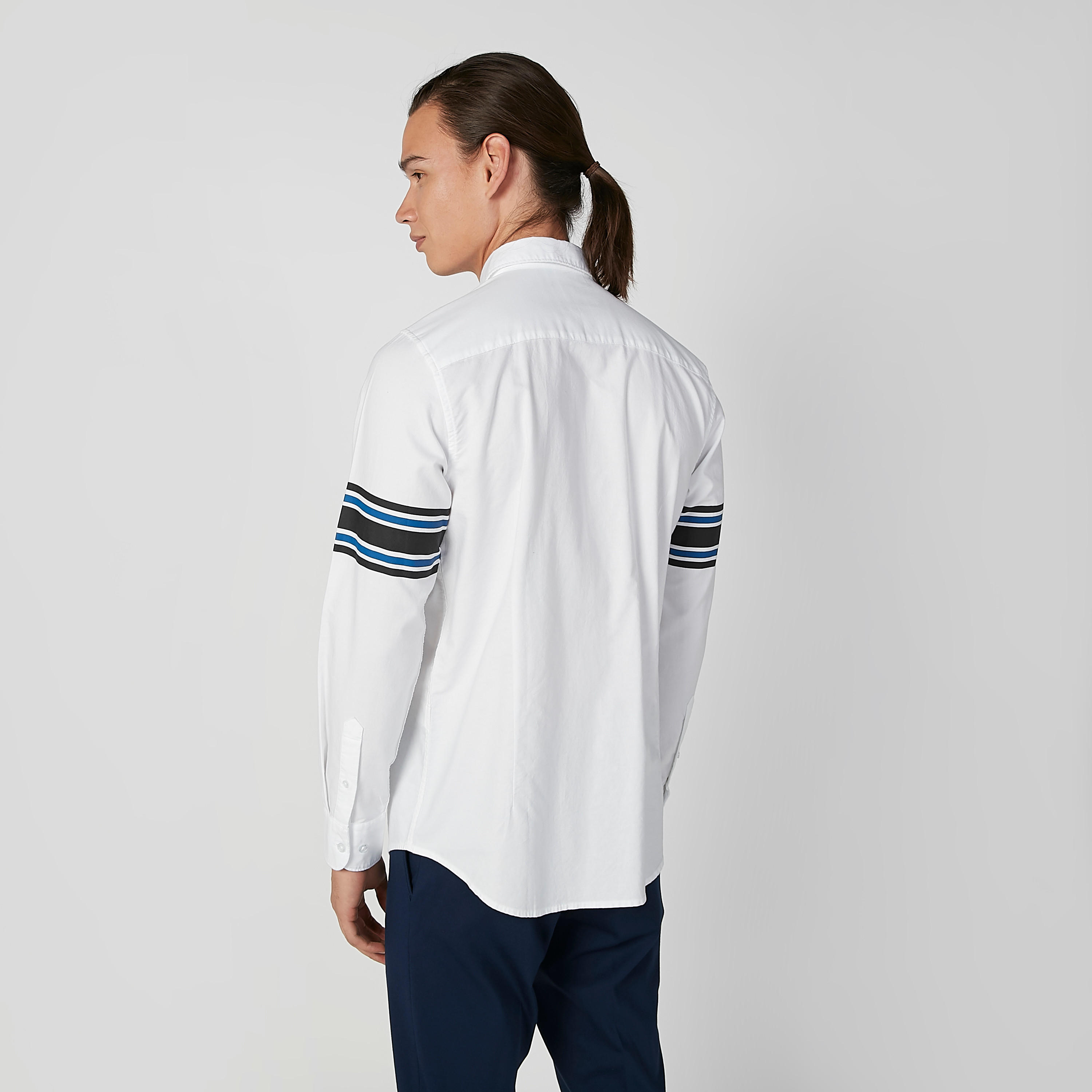 قميص مقلّم بأكمام طويلة وياقة بأزرار-men-clothing-shirts-image-6