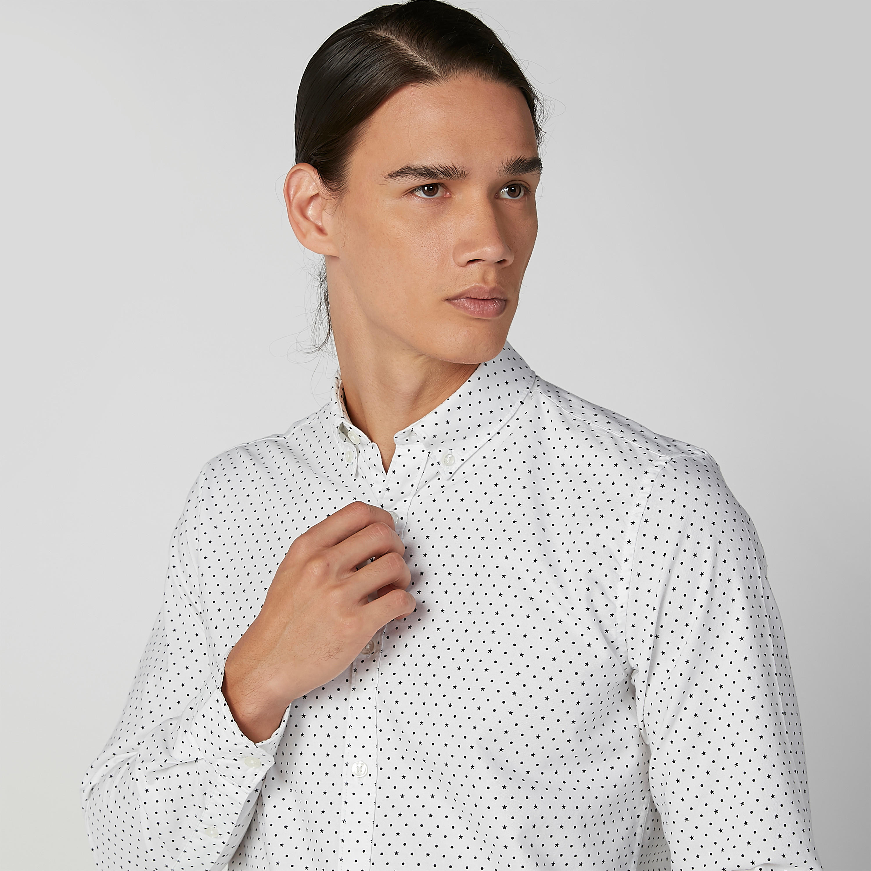 قميص بأكمام طويلة وياقة بأزرار وطبعات-men-clothing-shirts-image-4