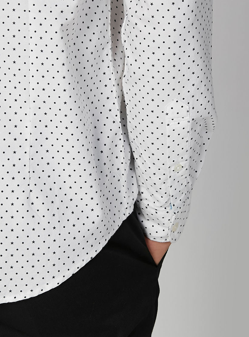 قميص بأكمام طويلة وياقة بأزرار وطبعات-men-clothing-shirts-image-2