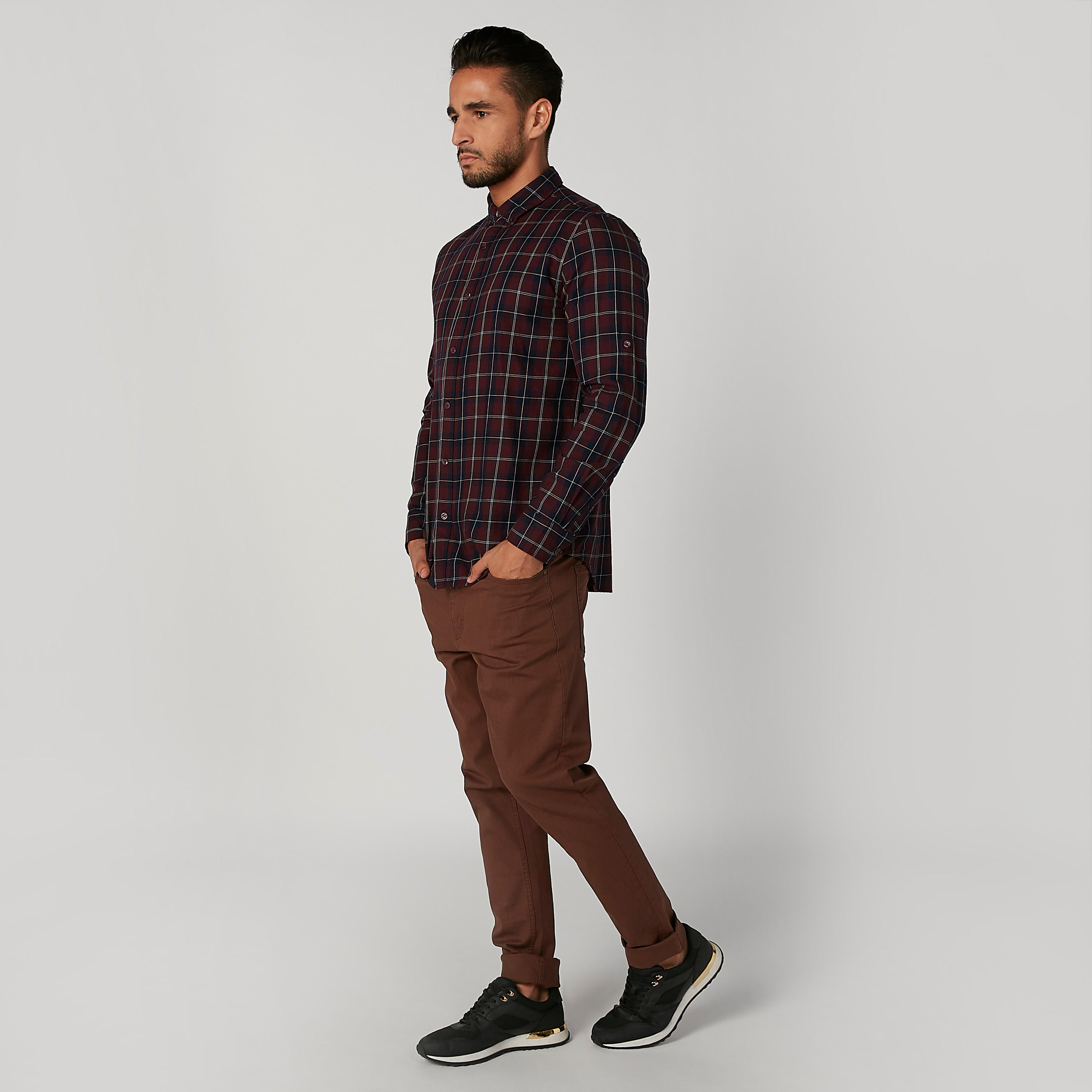 قميص كاروهات بياقة عاديّة وأكمام طويلة-men-clothing-shirts-image-4