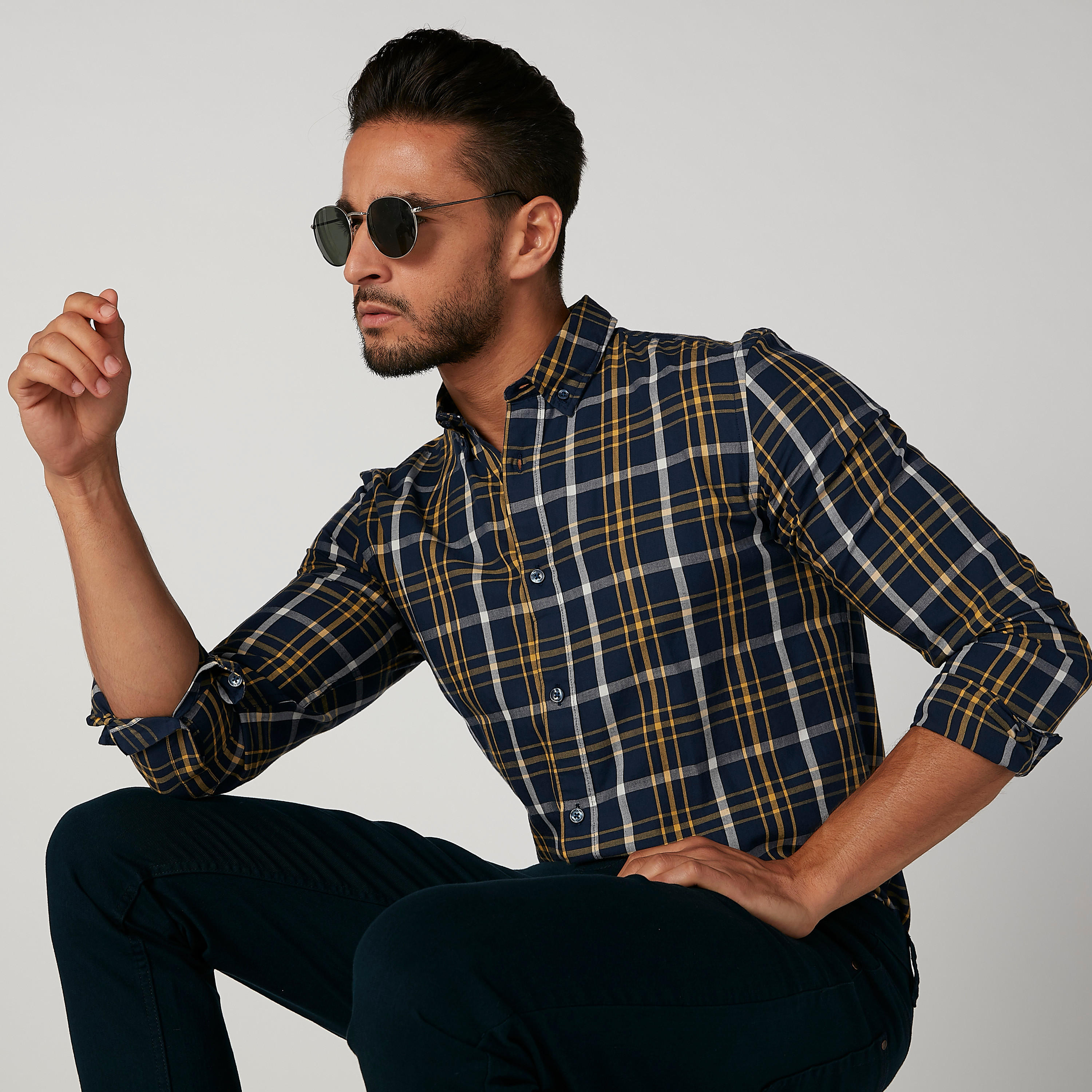 قميص كاروهات بياقة عاديّة وأكمام طويلة-men-clothing-shirts-image-3