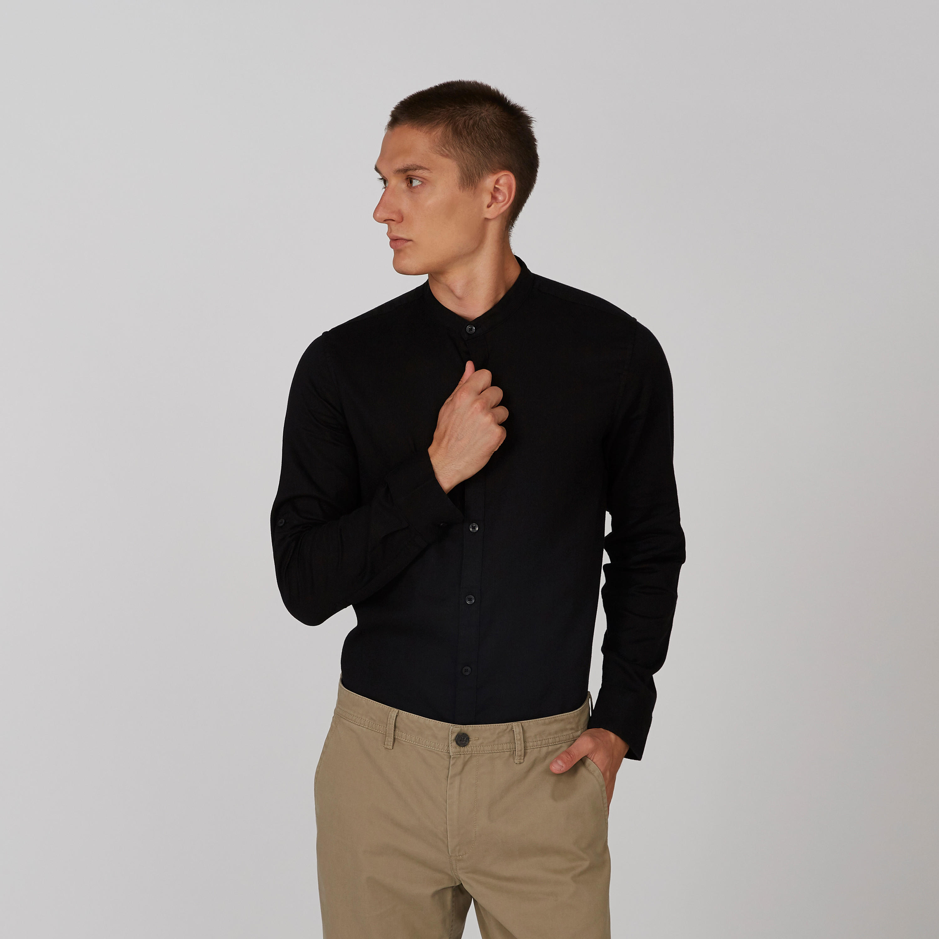 قميص سادة بياقة ماندارين وأكمام طويلة-men-clothing-shirts-image-1