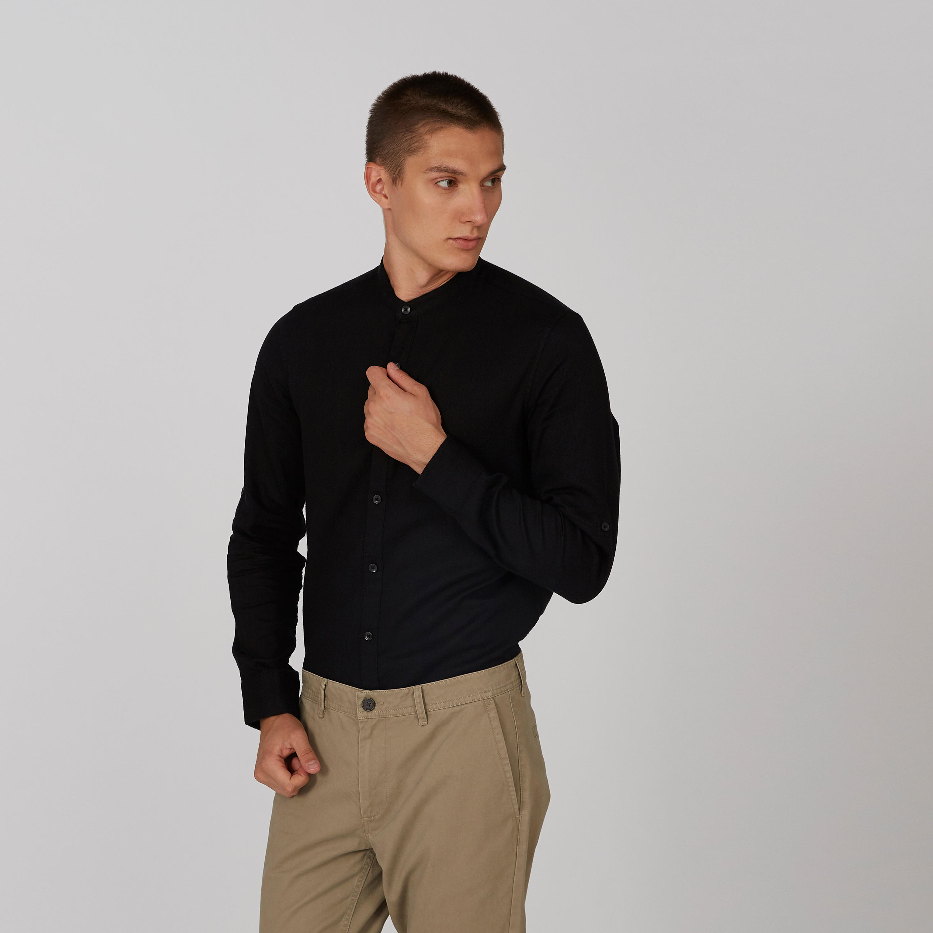 قميص سادة بياقة ماندارين وأكمام طويلة-men-clothing-shirts-image-3