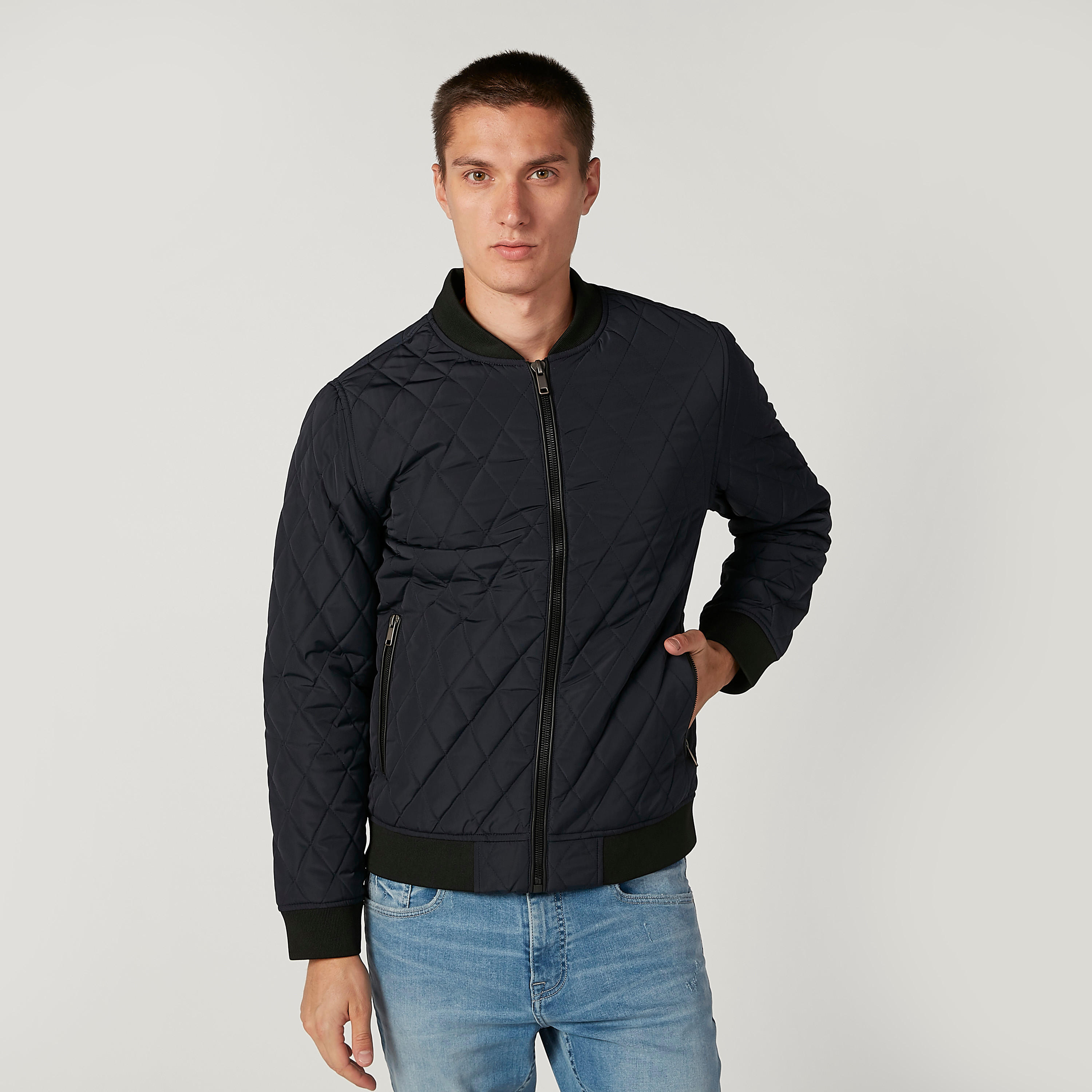 جاكيت بومبر بارز الملمس بأكمام طويلة وجيوب-men-clothing-jacketsandblazers-jackets-image-1