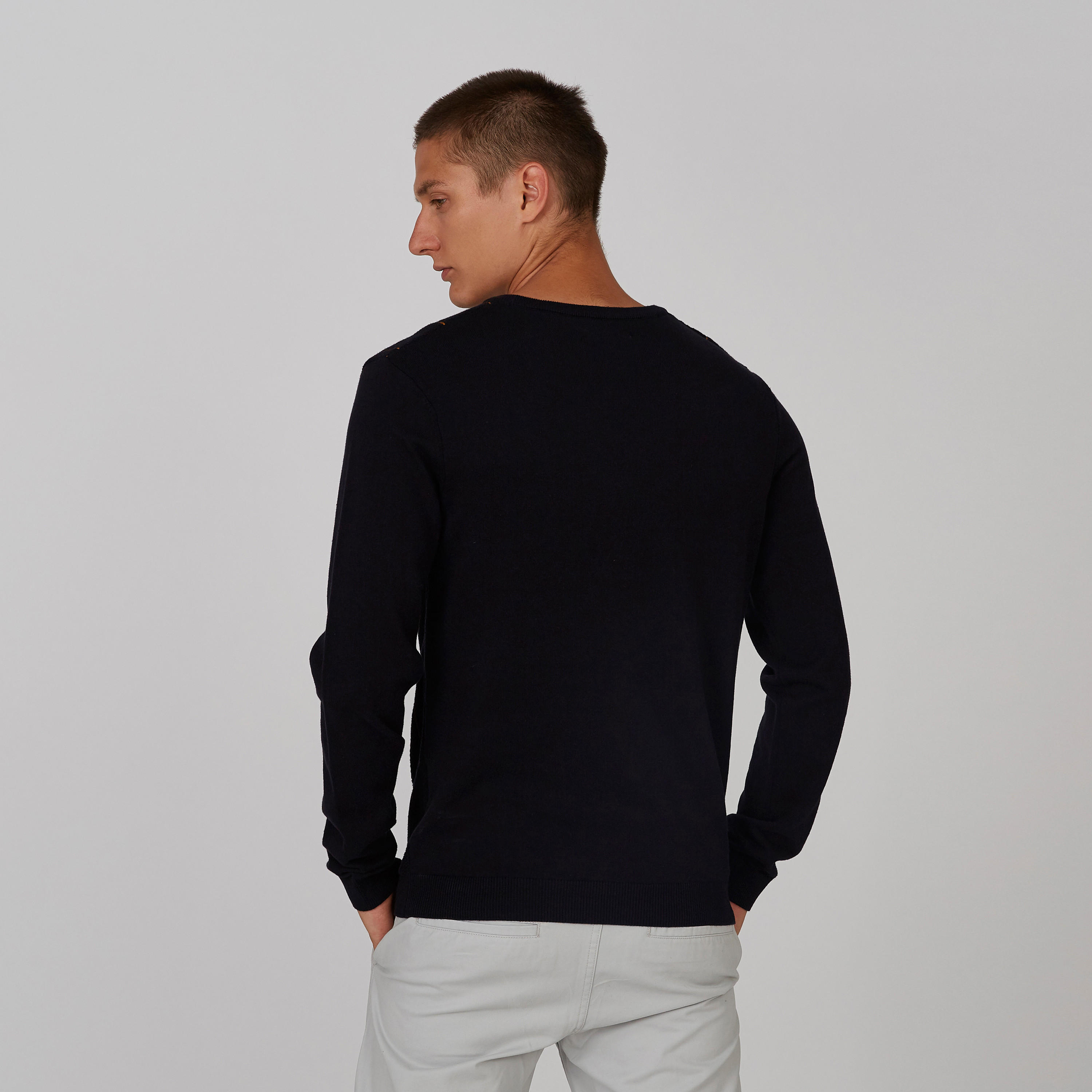 سويتر مستدام مقلّم بقصّة سليم وياقة ضيقة وأكمام طويلة -men-clothing-sweatersandpullovers-image-3