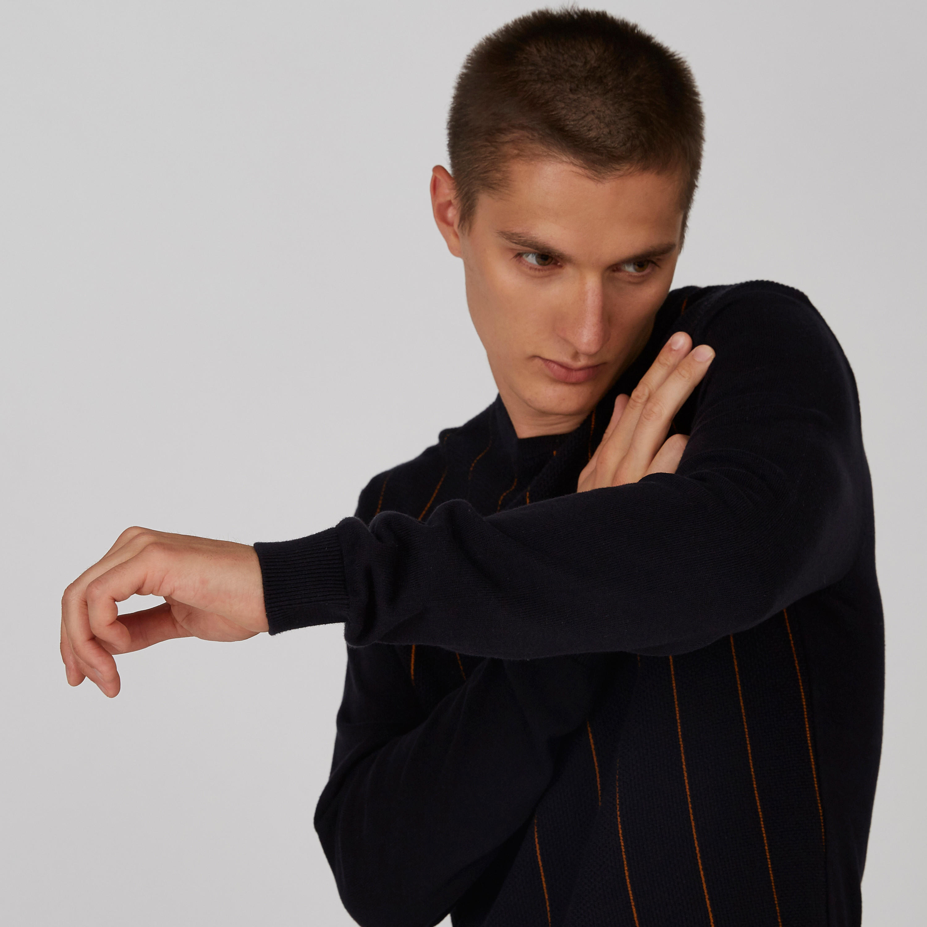 سويتر مستدام مقلّم بقصّة سليم وياقة ضيقة وأكمام طويلة -men-clothing-sweatersandpullovers-image-5