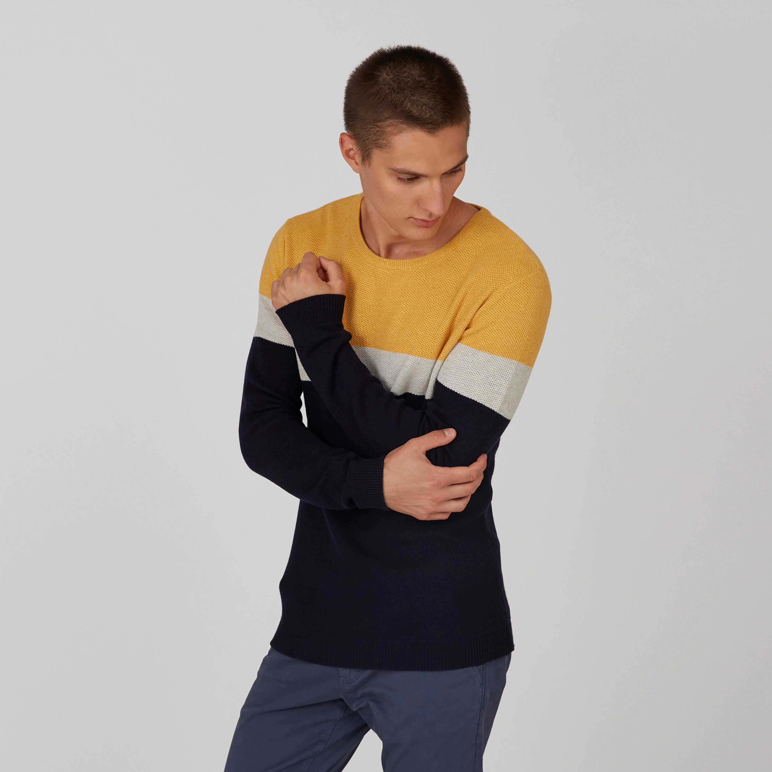سويتر بقصة  سليم بارزة الملمس بياقة ضيّقة وأكمام طويلة-men-clothing-sweatersandpullovers-image-1