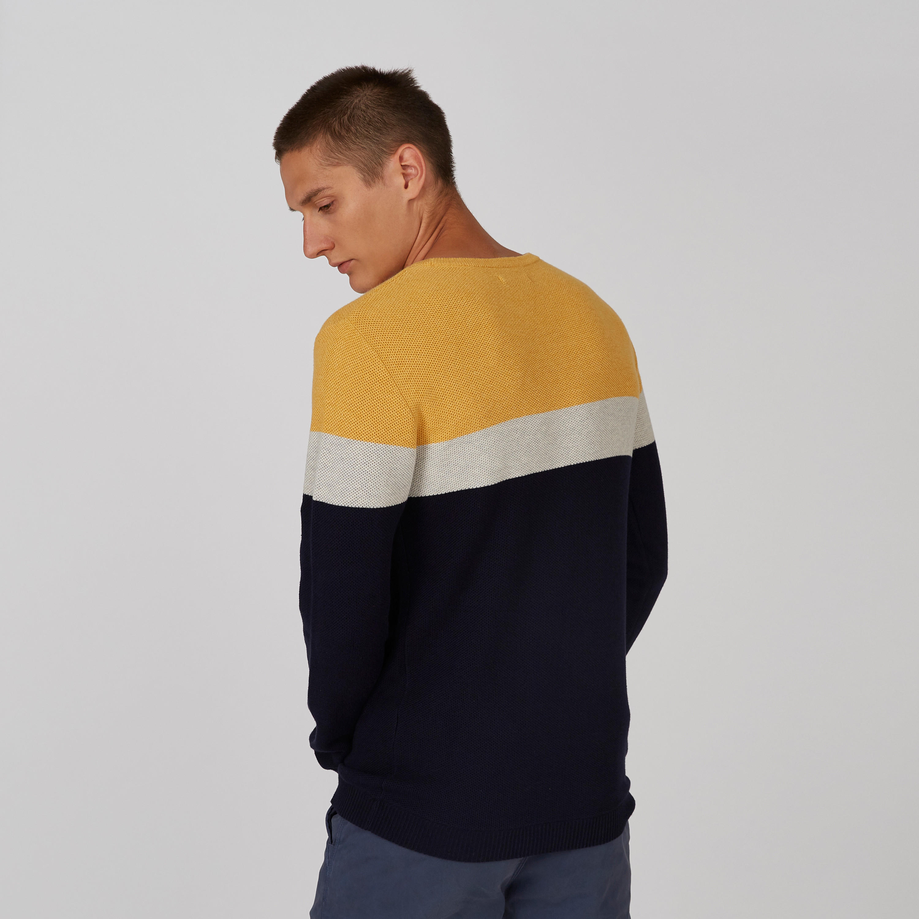 سويتر بقصة  سليم بارزة الملمس بياقة ضيّقة وأكمام طويلة-men-clothing-sweatersandpullovers-image-2