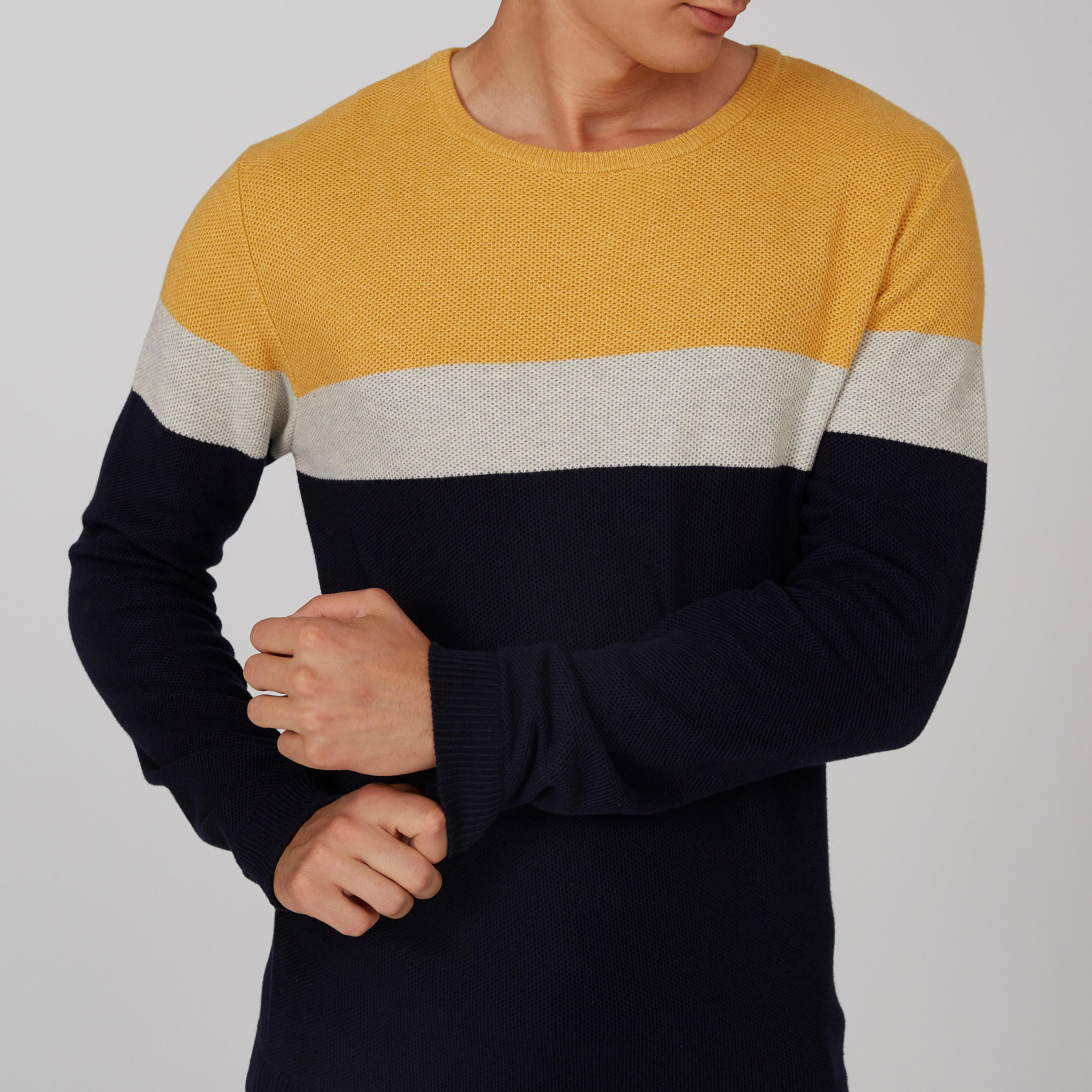سويتر بقصة  سليم بارزة الملمس بياقة ضيّقة وأكمام طويلة-men-clothing-sweatersandpullovers-image-4