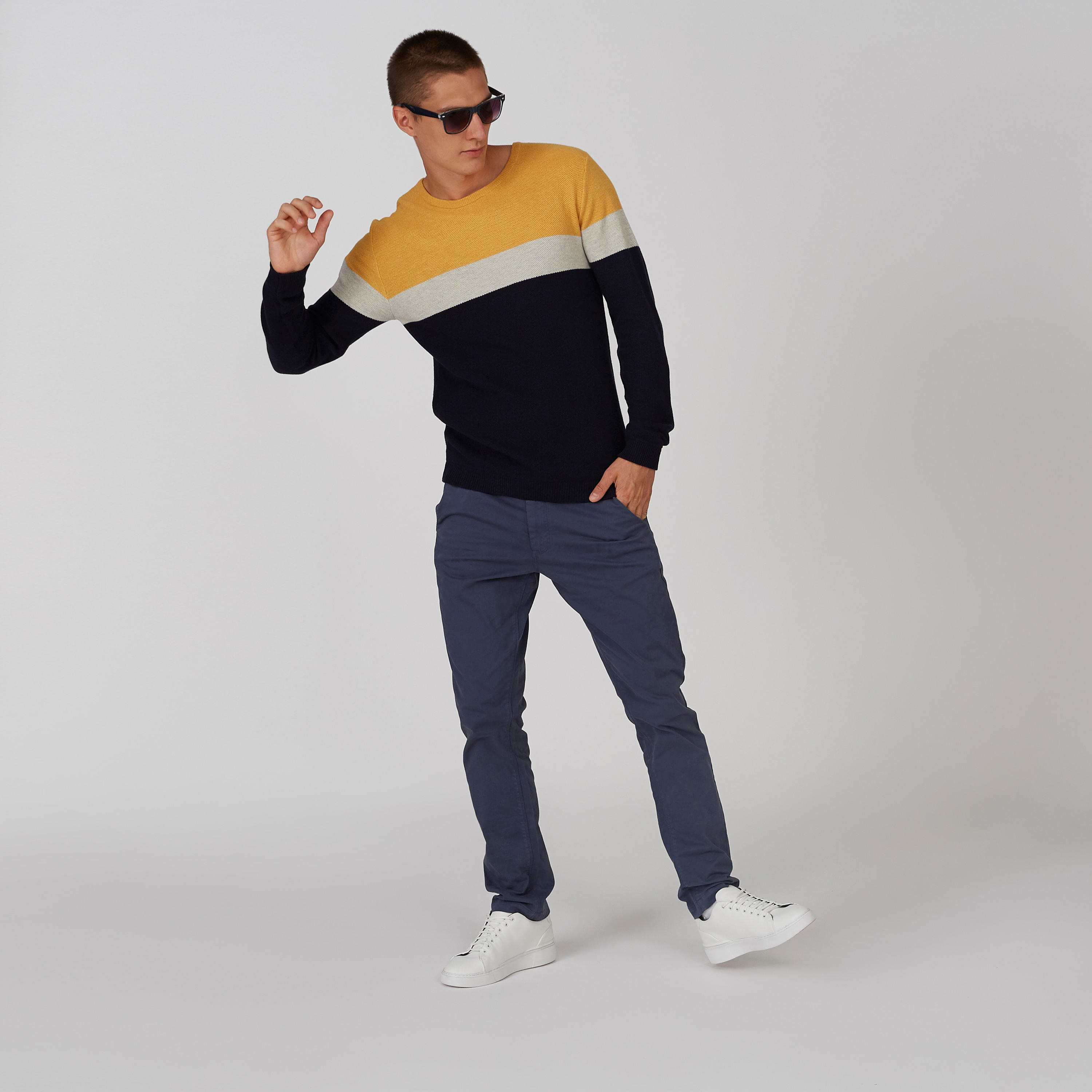 سويتر بقصة  سليم بارزة الملمس بياقة ضيّقة وأكمام طويلة-men-clothing-sweatersandpullovers-image-5