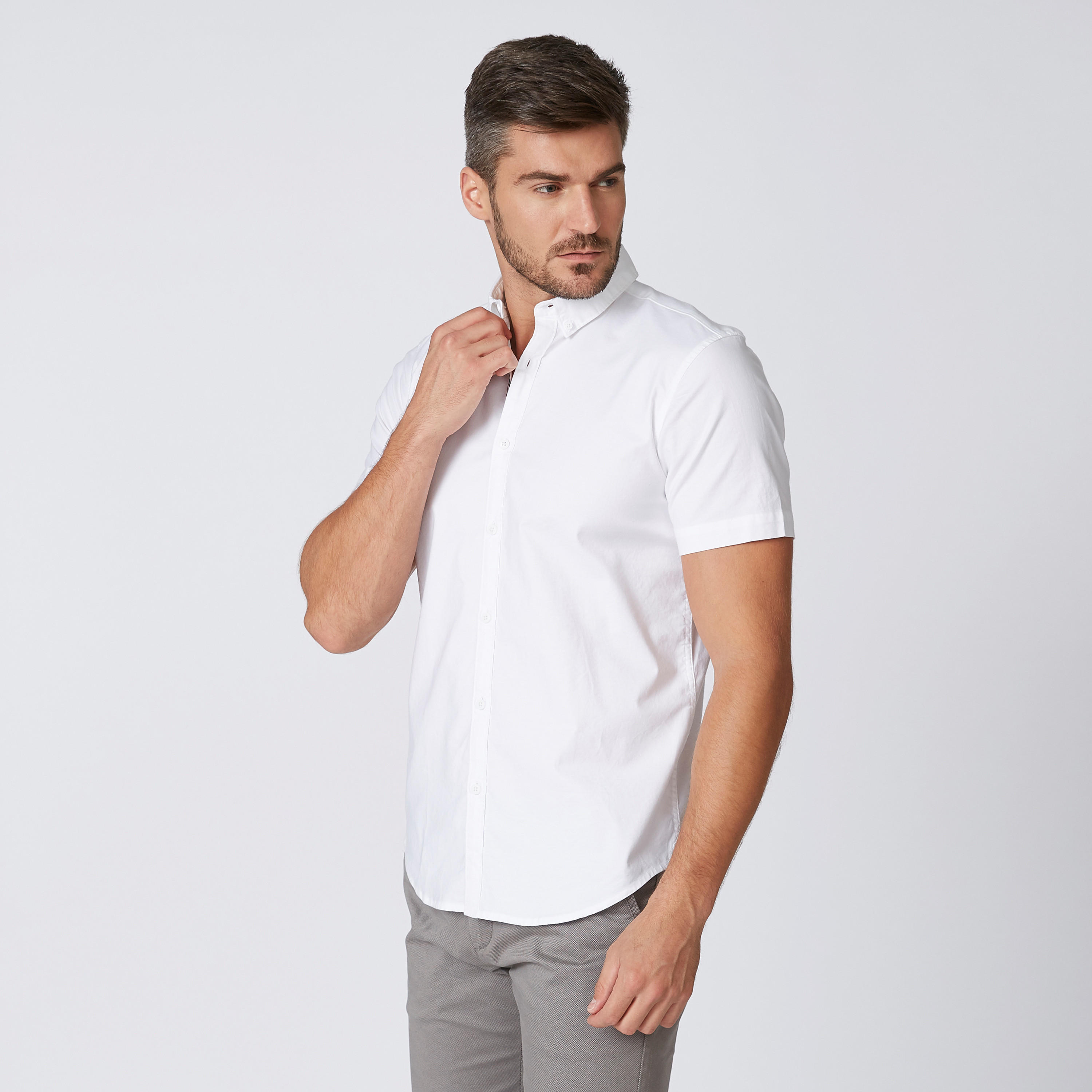 قميص سادة بياقة عاديّة وأكمام قصيرة-men-clothing-shirts-image-1
