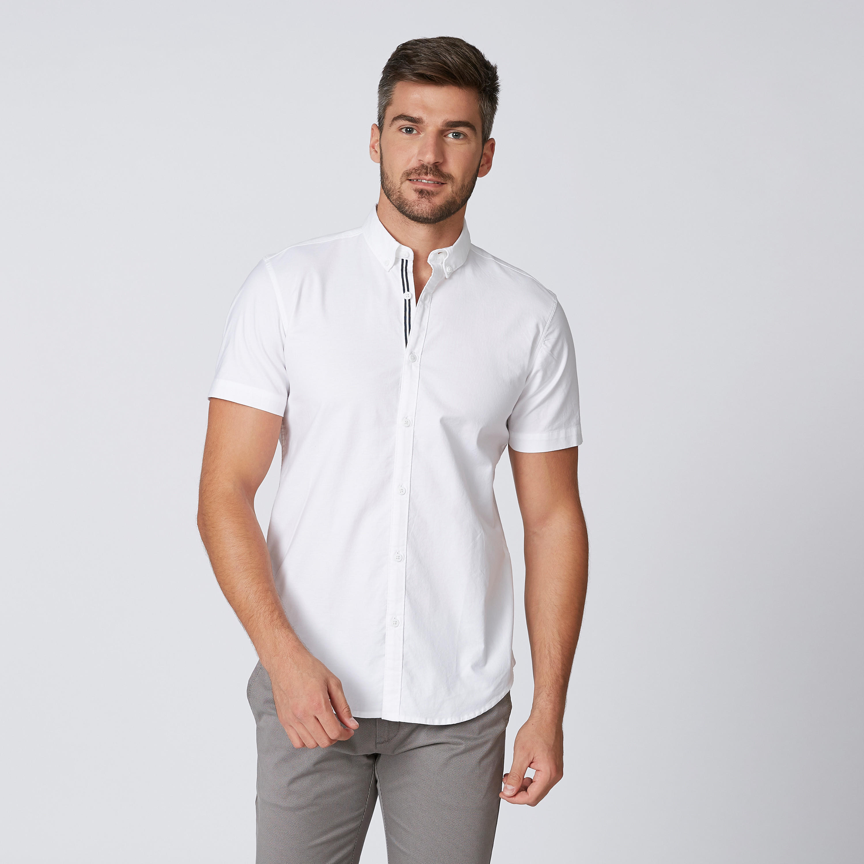 قميص سادة بياقة عاديّة وأكمام قصيرة-men-clothing-shirts-image-5