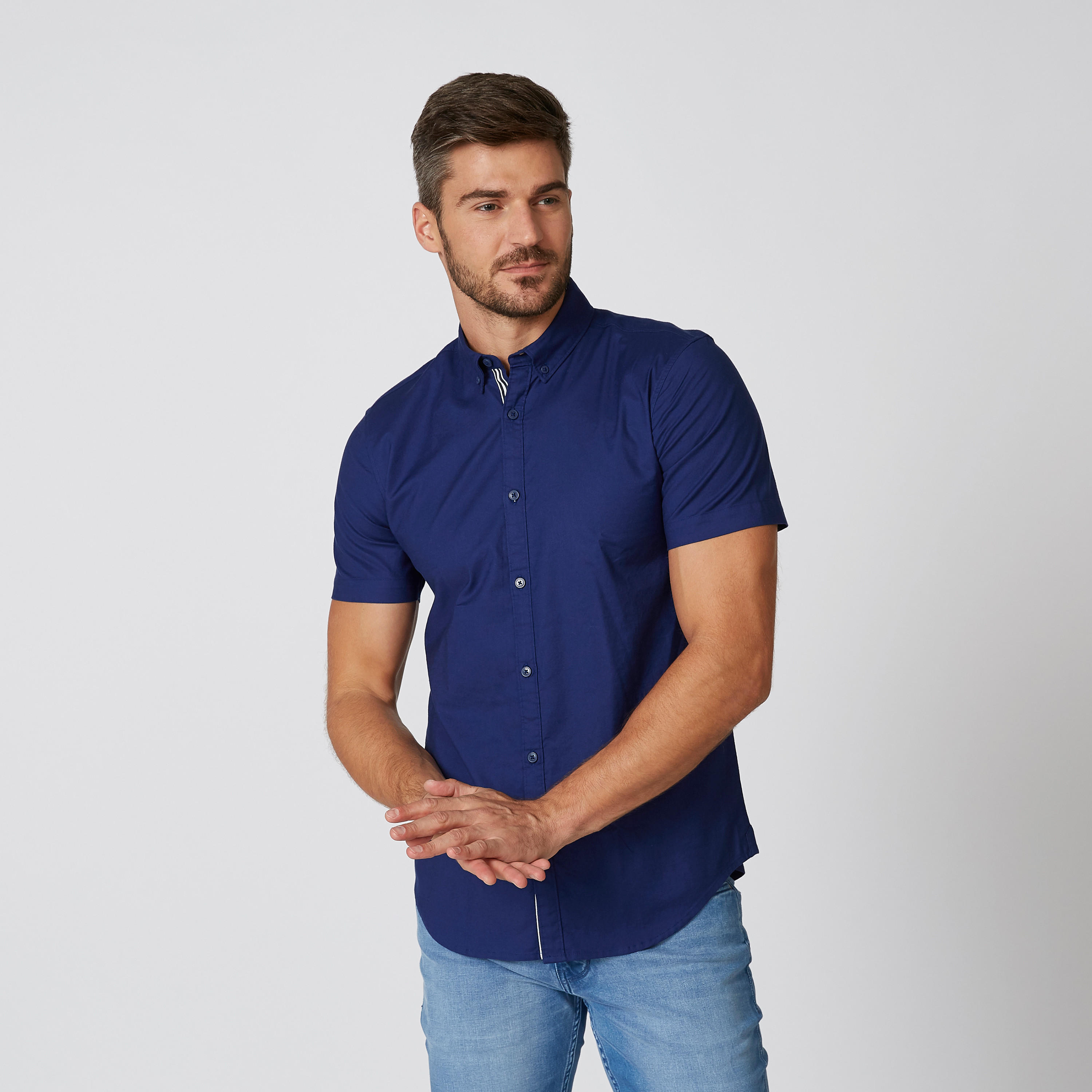 قميص سادة بياقة عاديّة وأكمام قصيرة-men-clothing-shirts-image-1