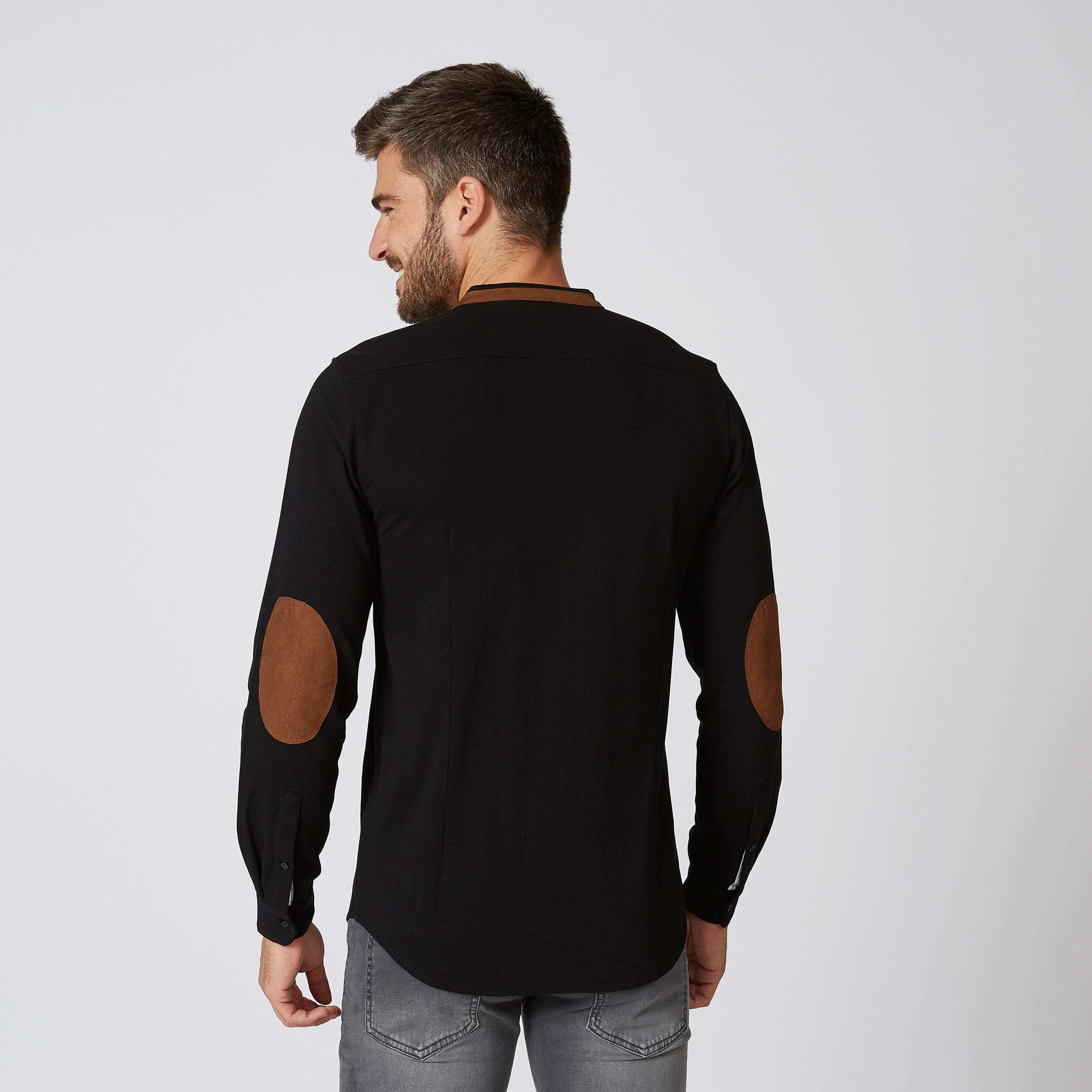 قميص سادة بياقة ماندارين وأكمام طويلة برقعة على المرفق-men-clothing-shirts-image-2