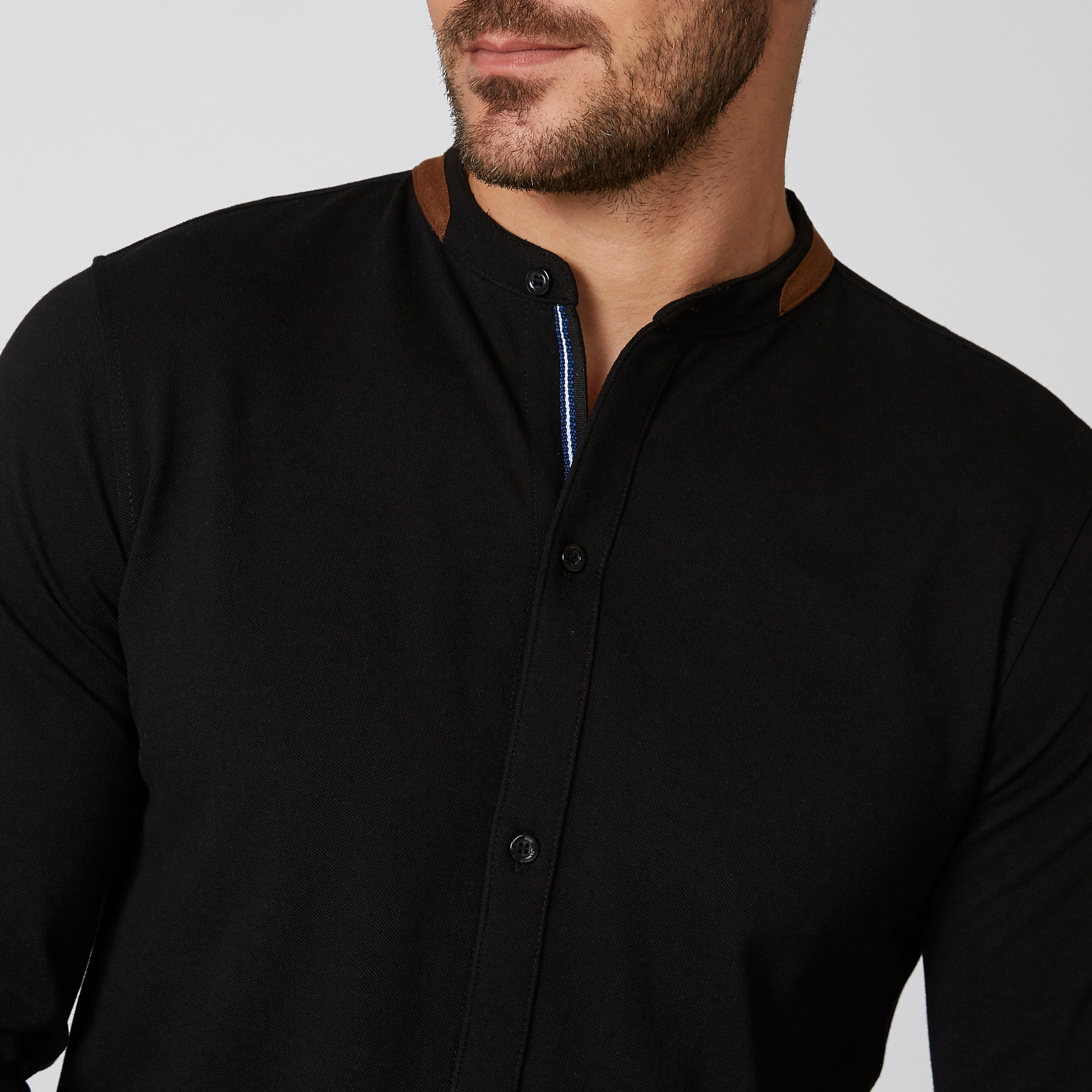 قميص سادة بياقة ماندارين وأكمام طويلة برقعة على المرفق-men-clothing-shirts-image-5