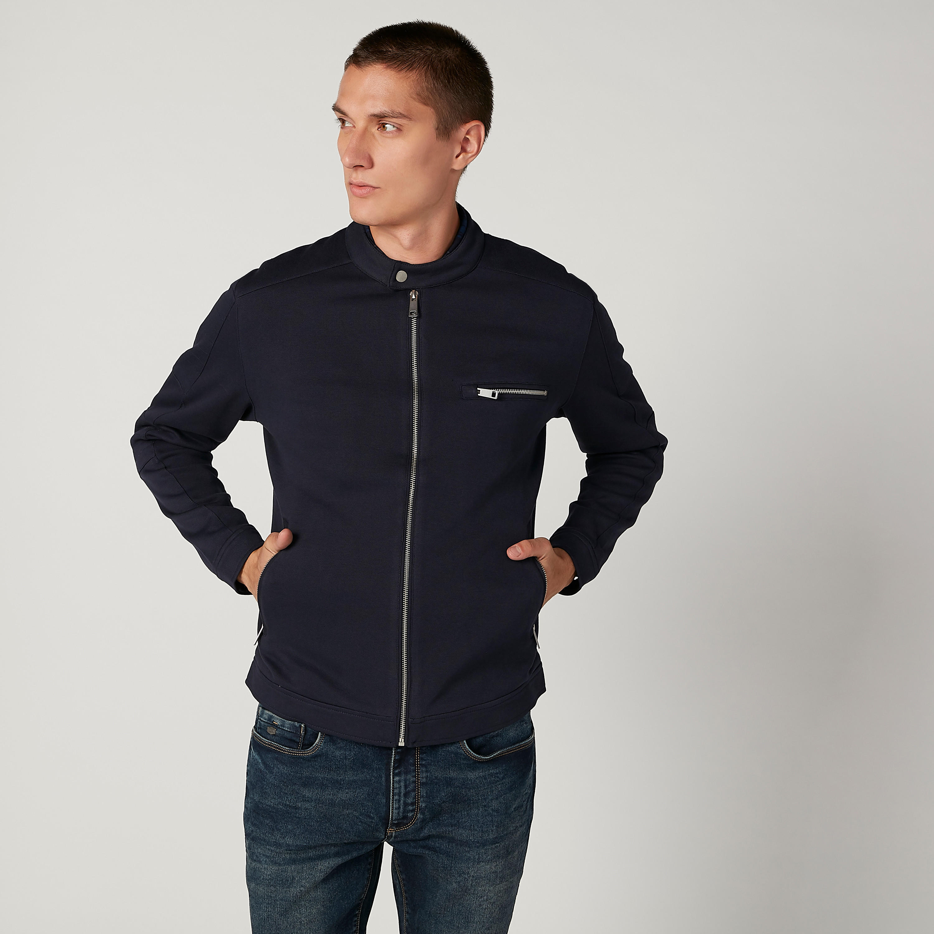 جاكيت بومبر بارز الملمس بأكمام طويلة وتفاصيل جيوب-men-clothing-jacketsandblazers-jackets-image-1
