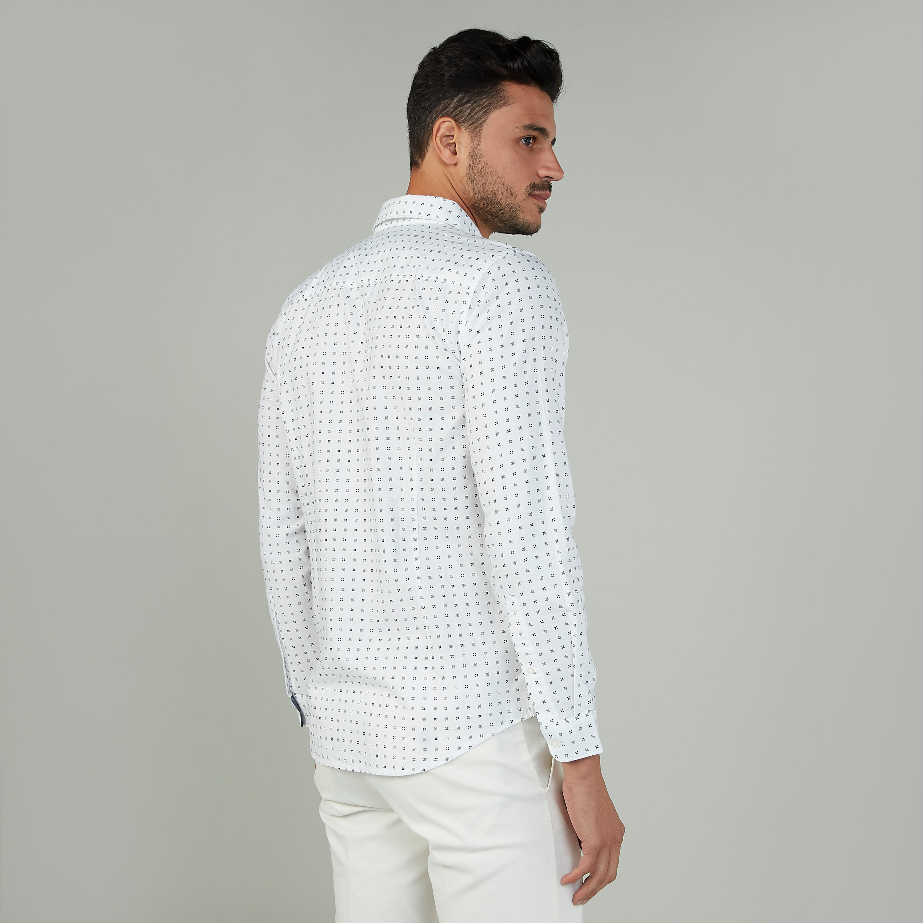 قميص بياقة عاديّة وأكمام طويلة وطبعات-men-clothing-shirts-image-2