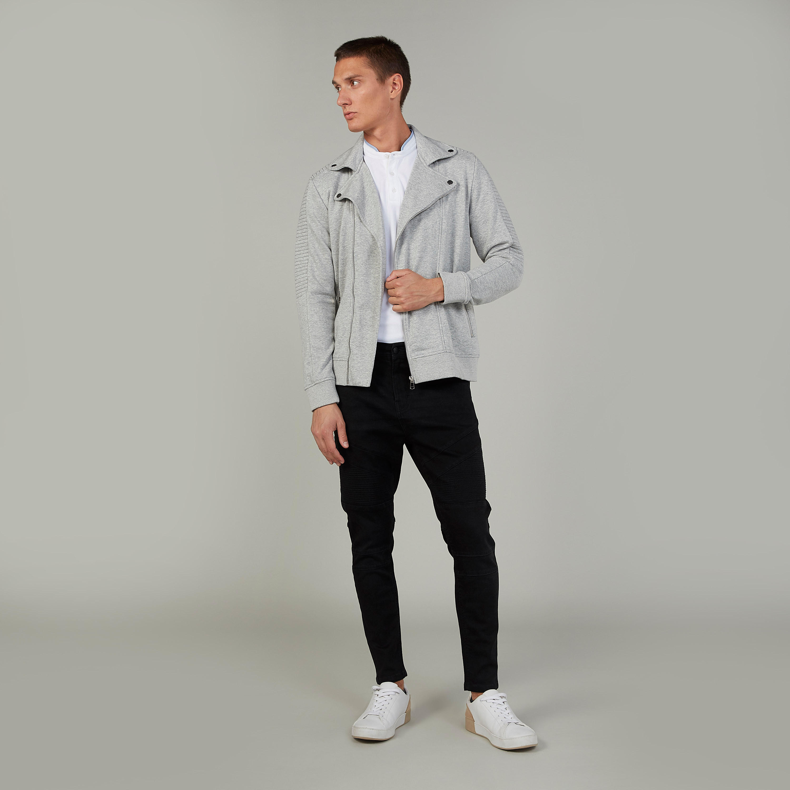 تيشيرت بارز الملمس بياقة هينلي وأكمام قصيرة-men-clothing-tshirtsandpolos-tshirts-image-2