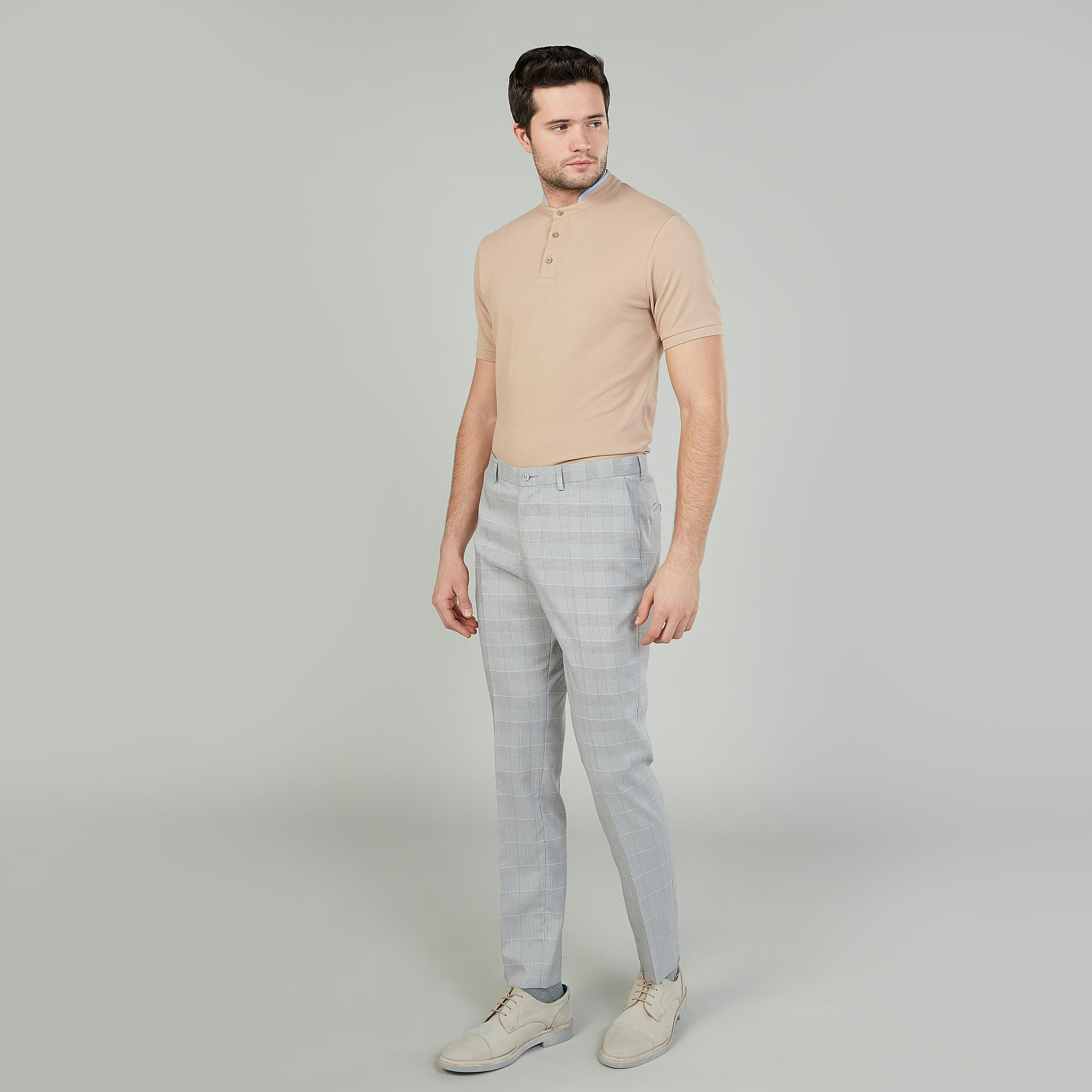 تيشيرت بارز الملمس بياقة ماندراين وأكمام قصيرة-men-clothing-tshirtsandpolos-polos-image-2
