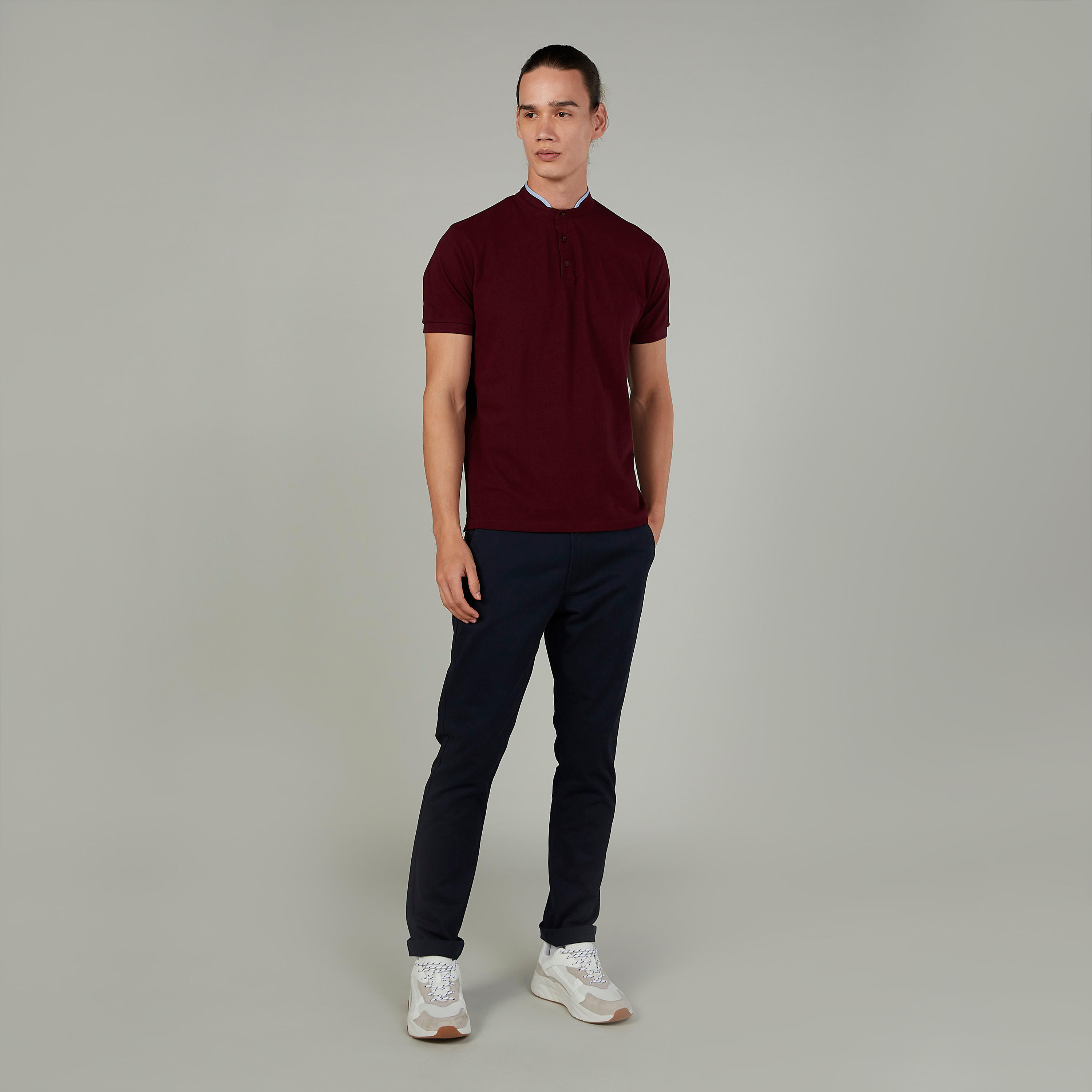 تيشيرت بارز الملمس بياقة ماندراين وأكمام قصيرة-men-clothing-tshirtsandpolos-polos-image-2