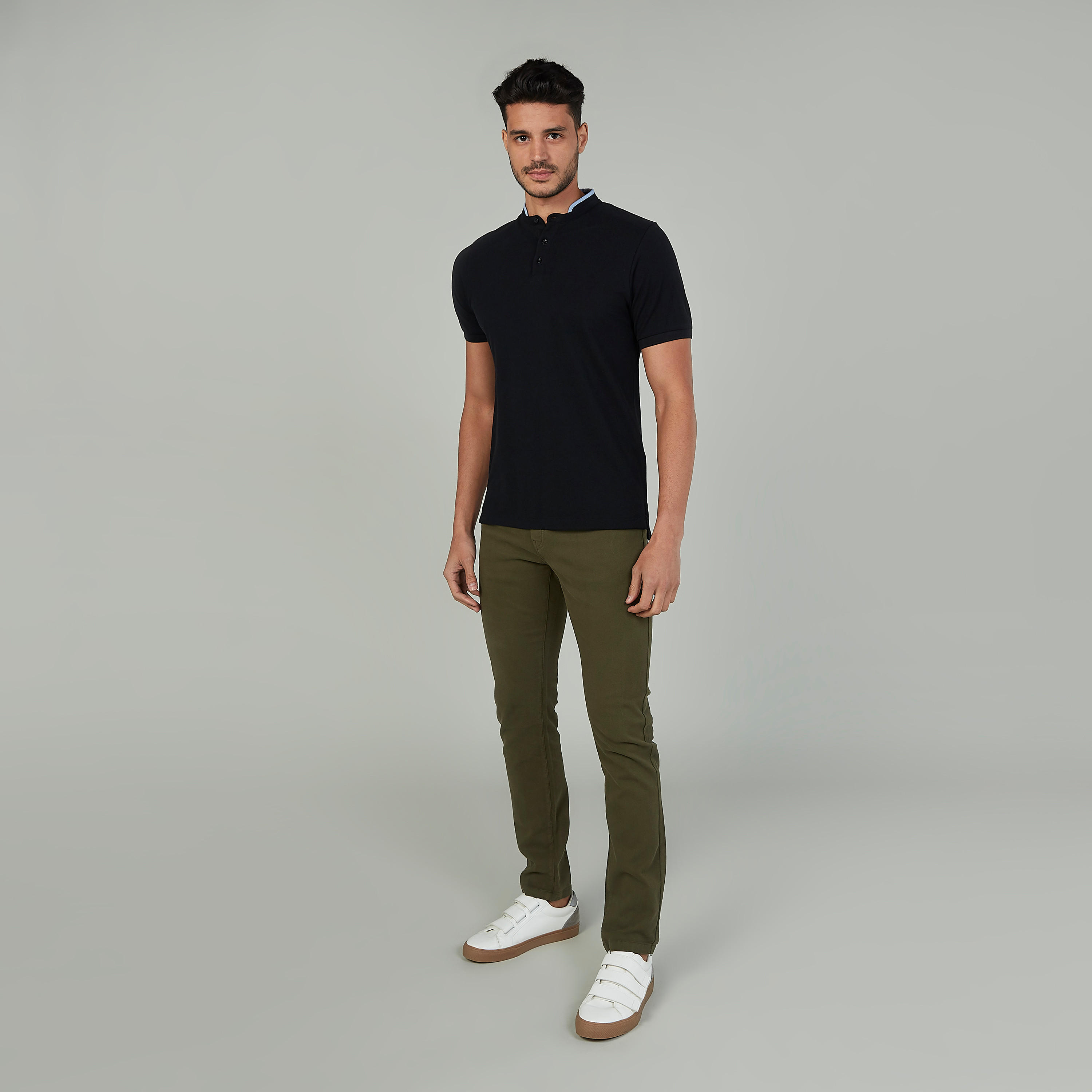 تيشيرت سادة بياقة ماندارين وأكمام قصيرة-men-clothing-tshirtsandpolos-polos-image-2