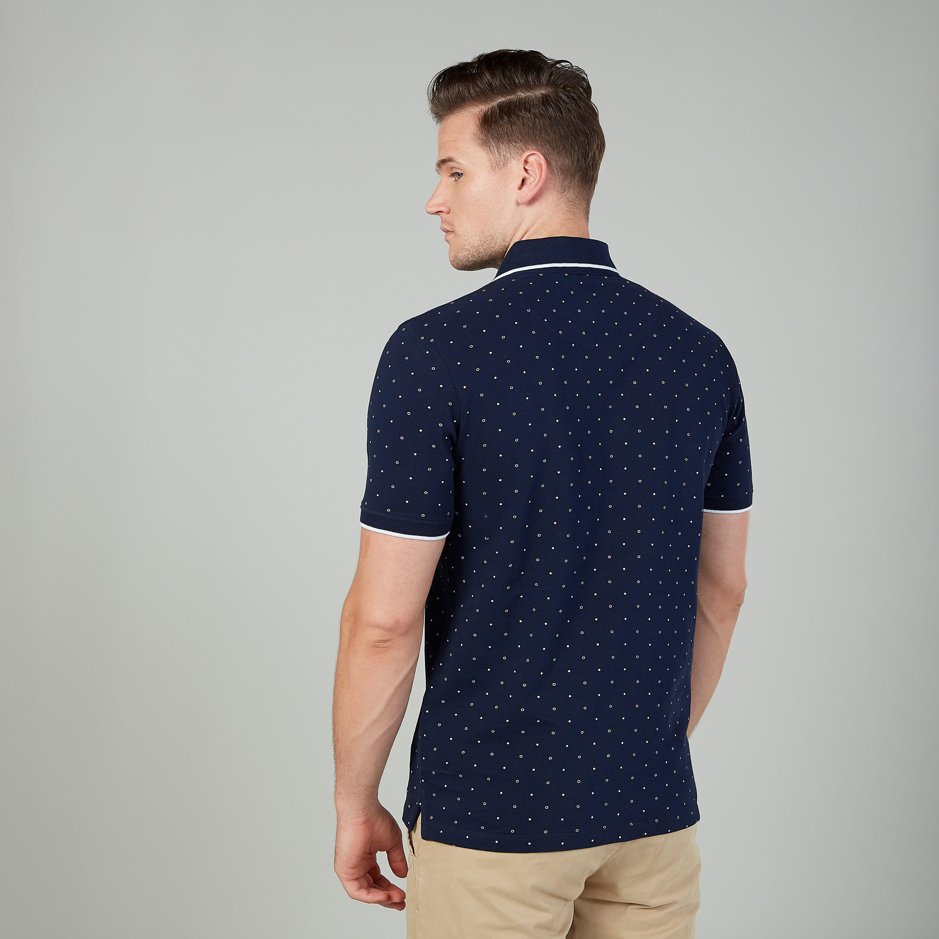 تيشيرت بولو بأكمام قصيرة وطبعات منقّطة-men-clothing-tshirtsandpolos-polos-image-4