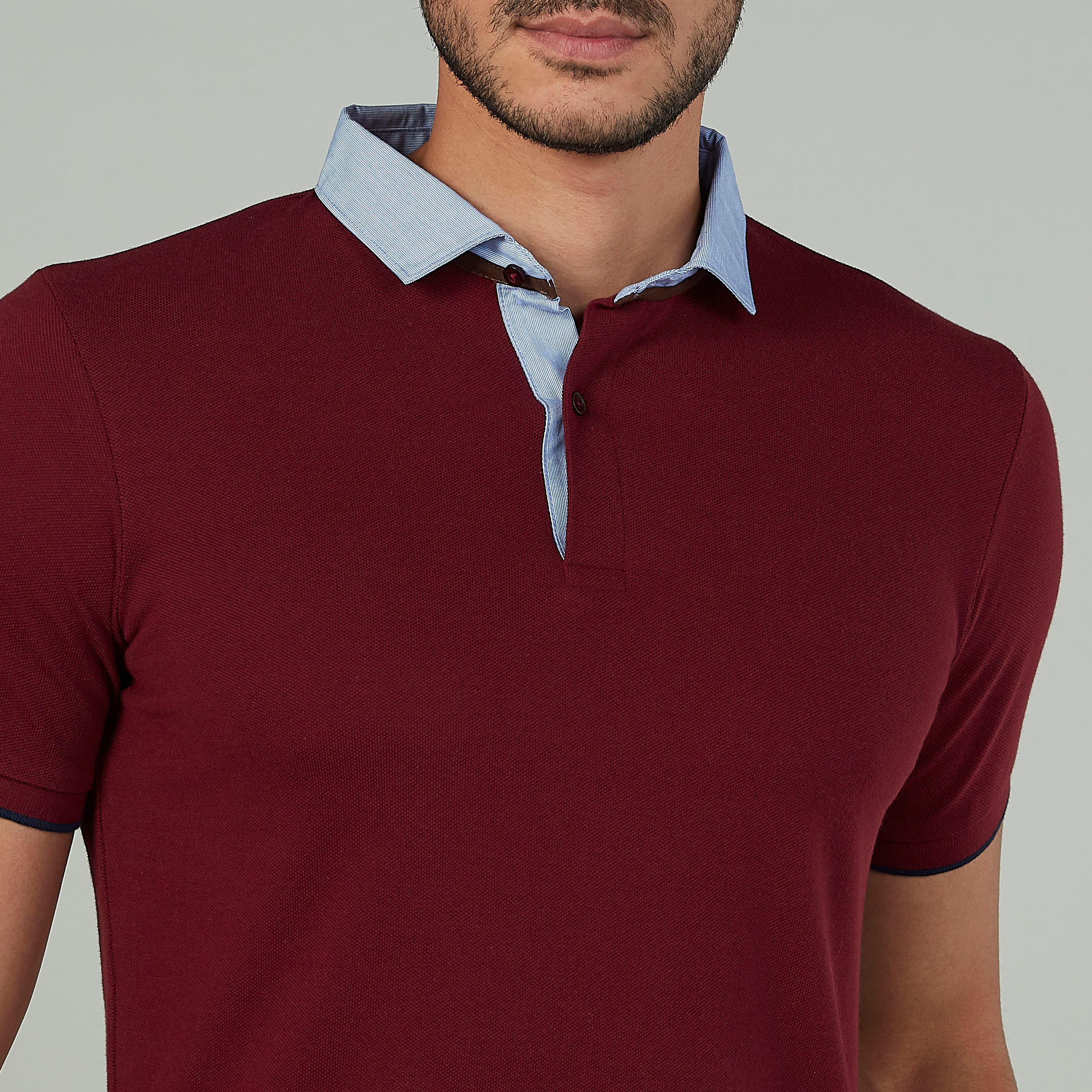 تيشيرت مستدام مقلّم بقصّة سليم وياقة ضيّقة -men-clothing-tshirtsandpolos-polos-image-13