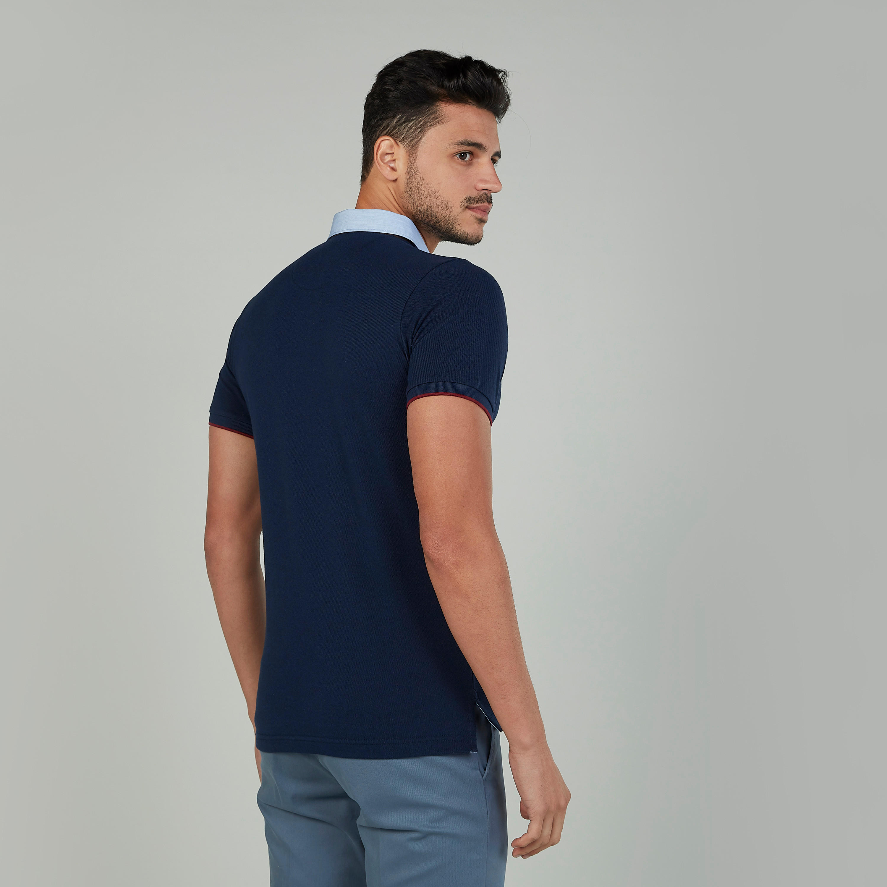 تيشيرت مستدام مقلّم بقصّة سليم وياقة ضيّقة -men-clothing-tshirtsandpolos-polos-image-9
