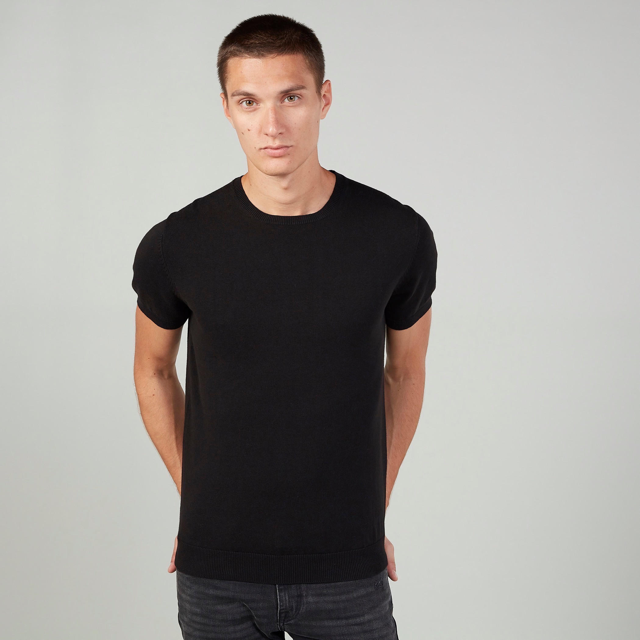 تيشيرت مستدام سليم سادة بياقة مستديرة وأكمام قصيرة-men-clothing-tshirtsandpolos-tshirts-image-1