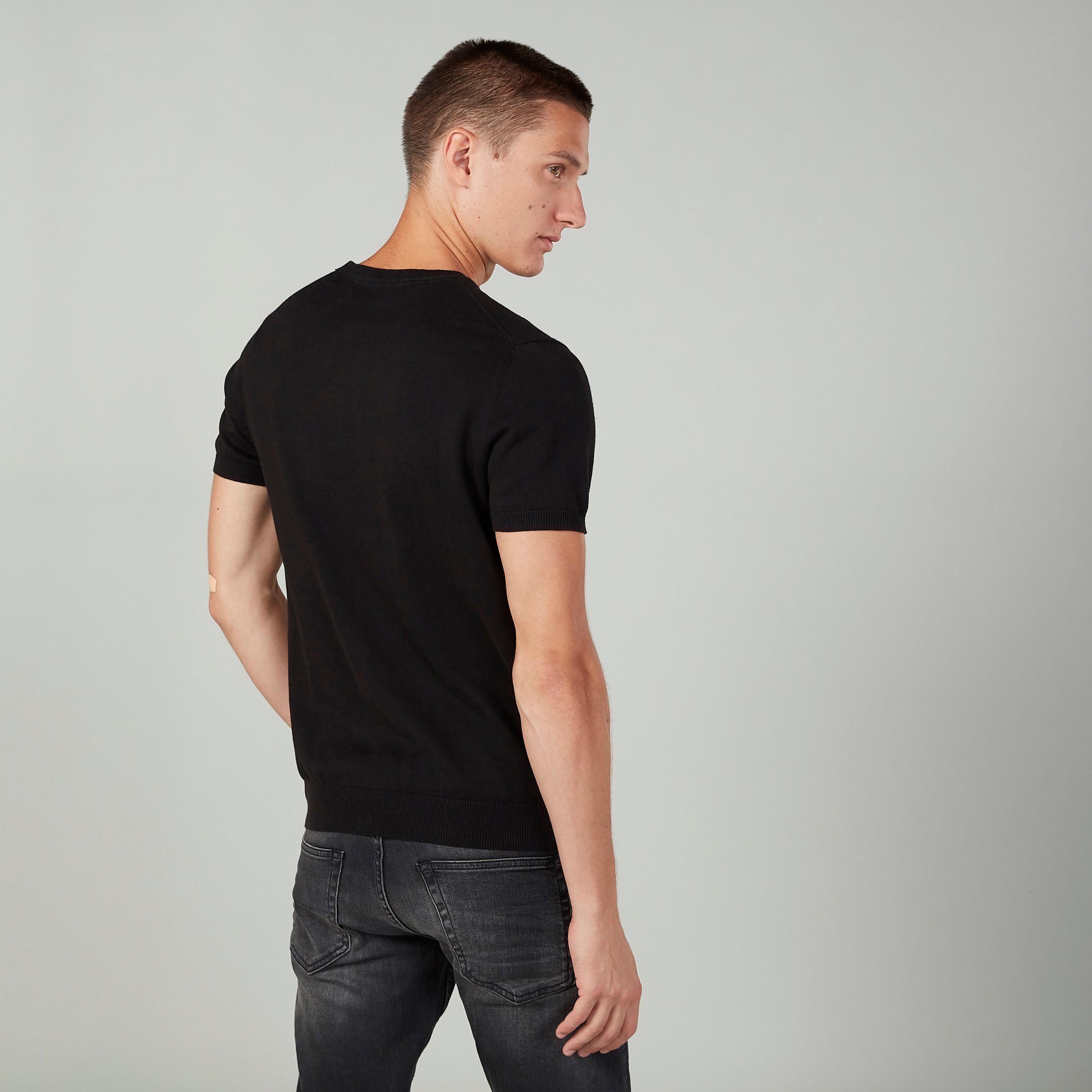 تيشيرت مستدام سليم سادة بياقة مستديرة وأكمام قصيرة-men-clothing-tshirtsandpolos-tshirts-image-3