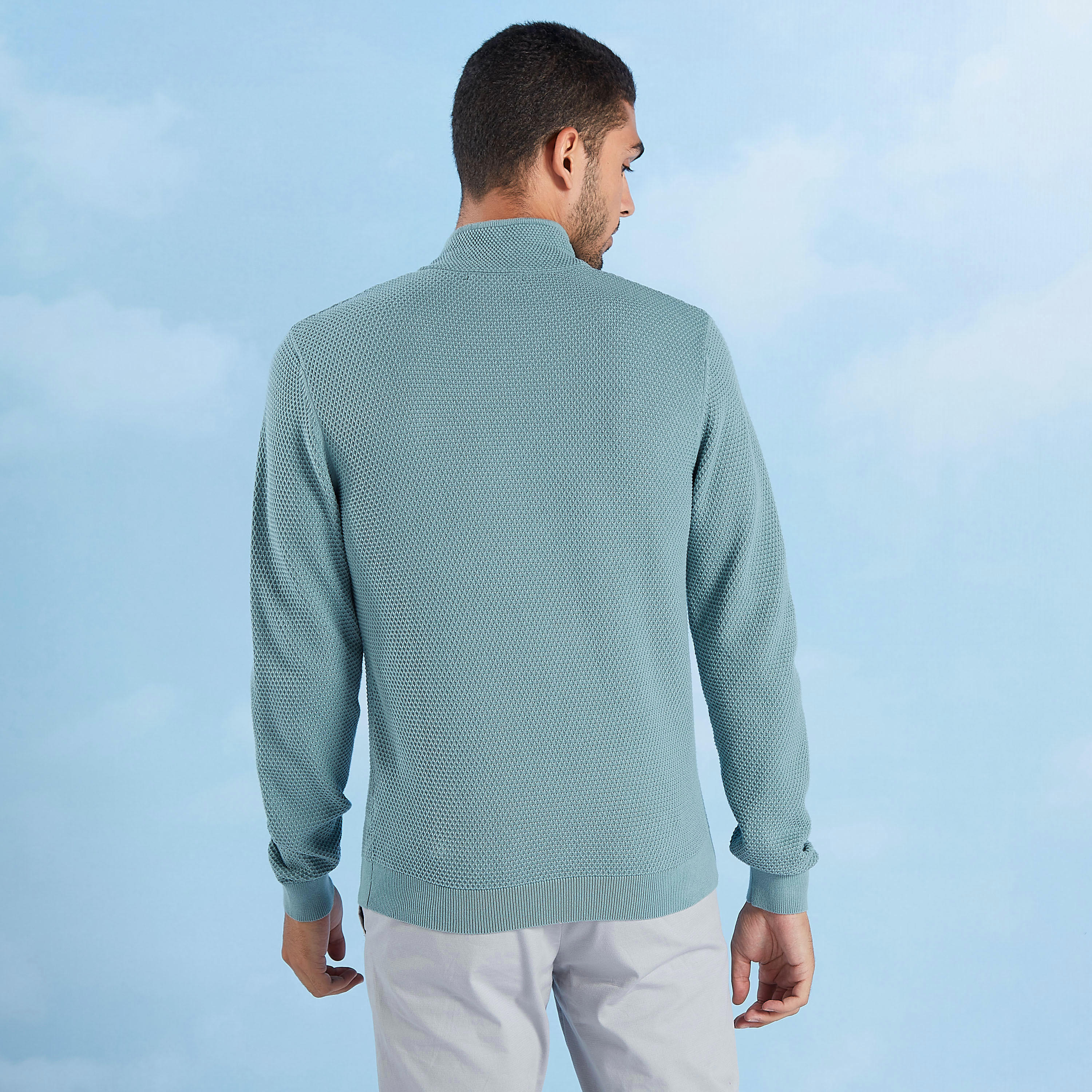 جاكيت سليم بارزة الملمس بياقة عالية وأكمام طويلة-men-winterwear-hoodiesandsweatshirts-image-4