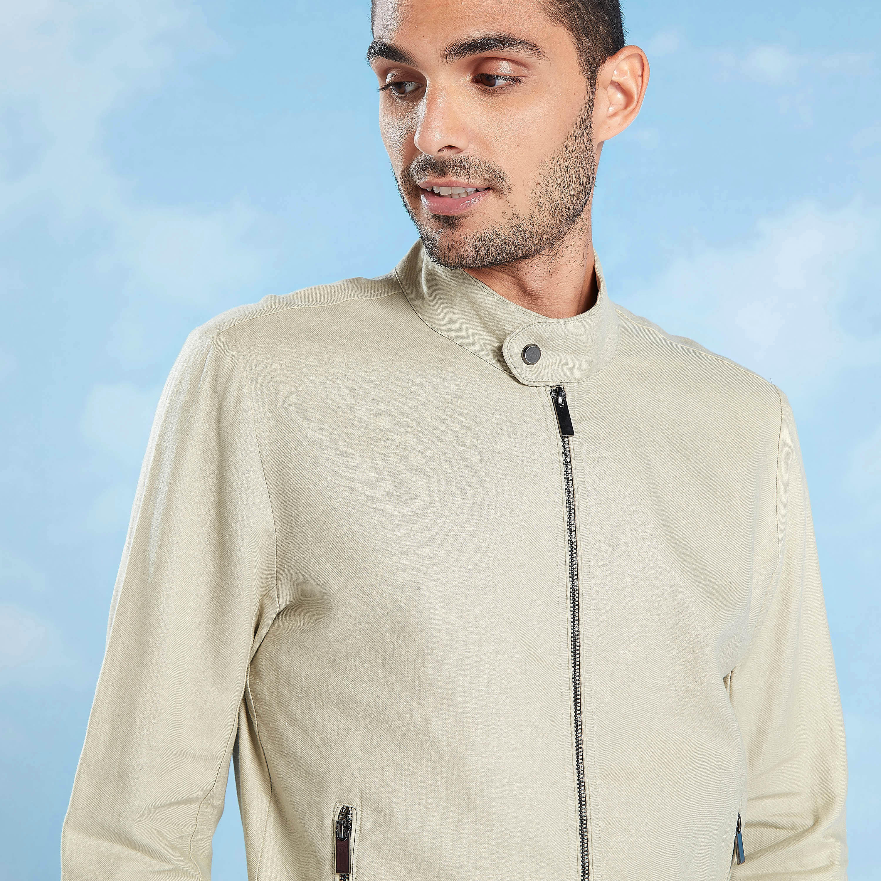 جاكيت كتّان سليم فيت بأكمام طويلة وجيوب بسحّاب-men-clothing-jacketsandblazers-jackets-image-4