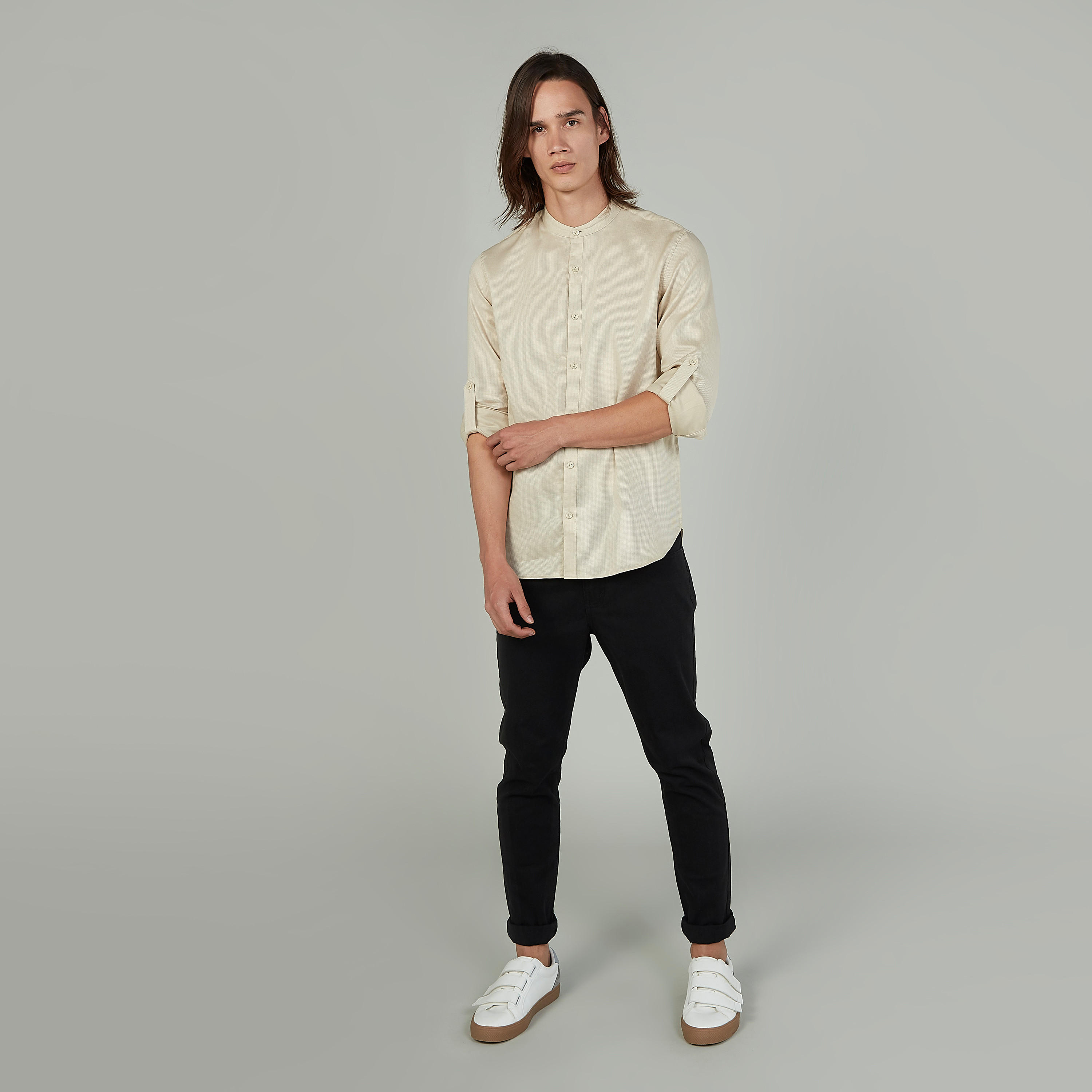 قميص بارز الملمس بياقة ماندارين وأكمام طويلة-men-clothing-shirts-image-2