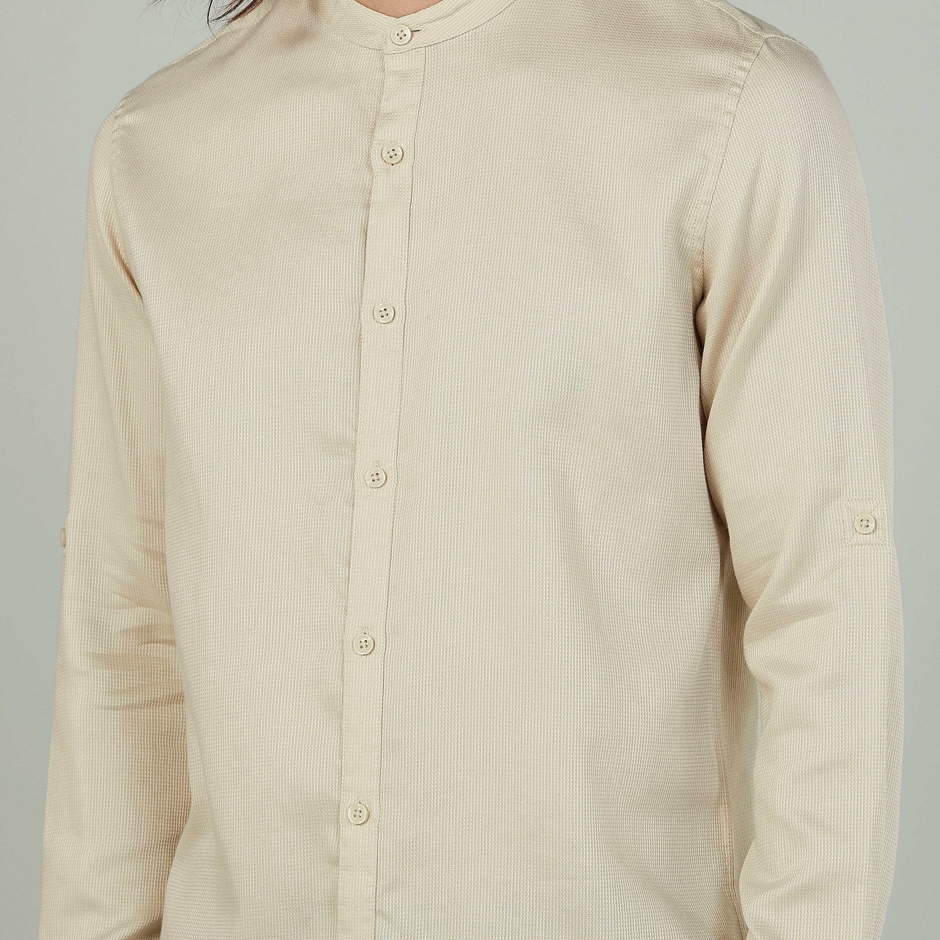 قميص بارز الملمس بياقة ماندارين وأكمام طويلة-men-clothing-shirts-image-3