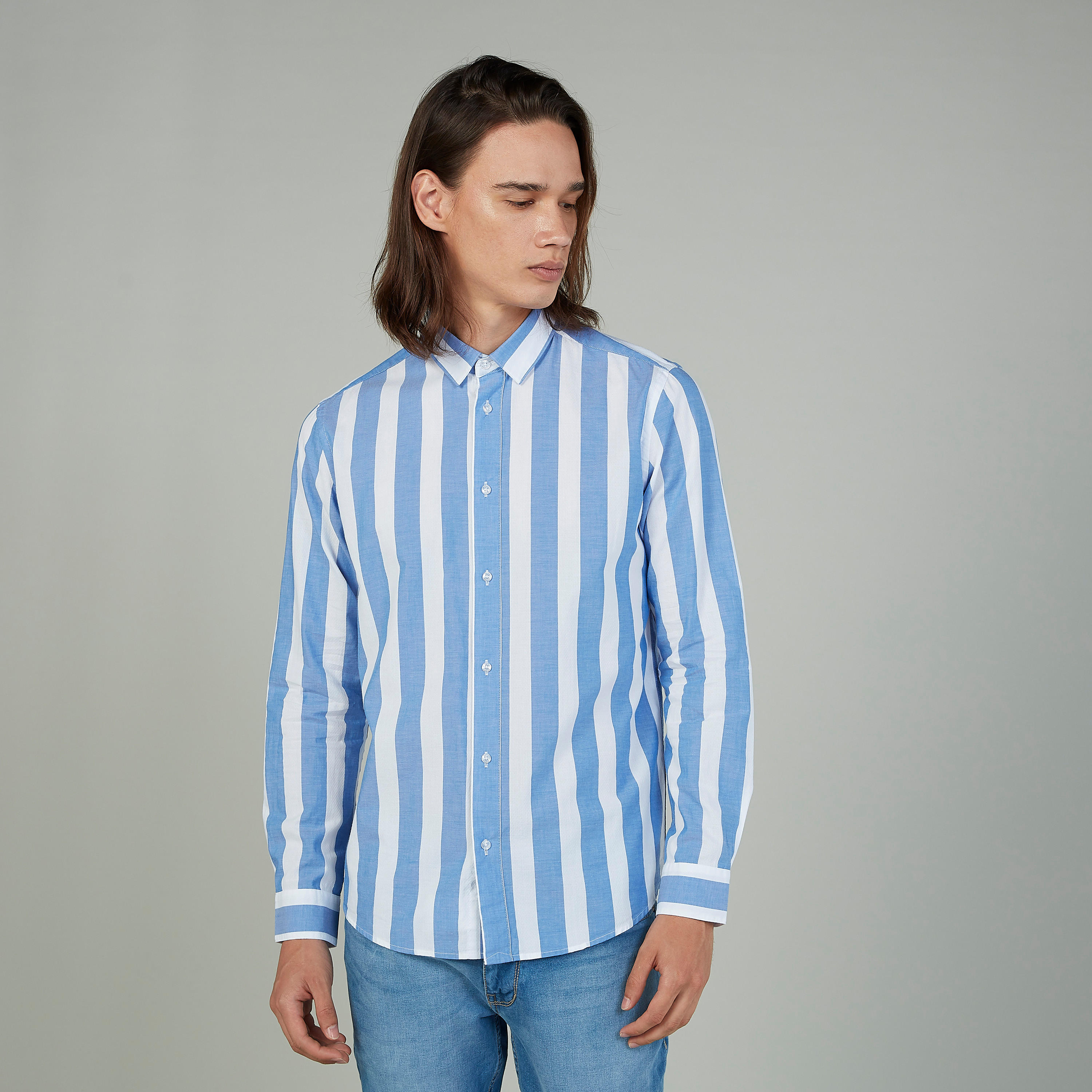 قميص مستدام رسمي بارز الملمس بياقة عاديّة وأكمام طويلة-men-clothing-shirts-image-1
