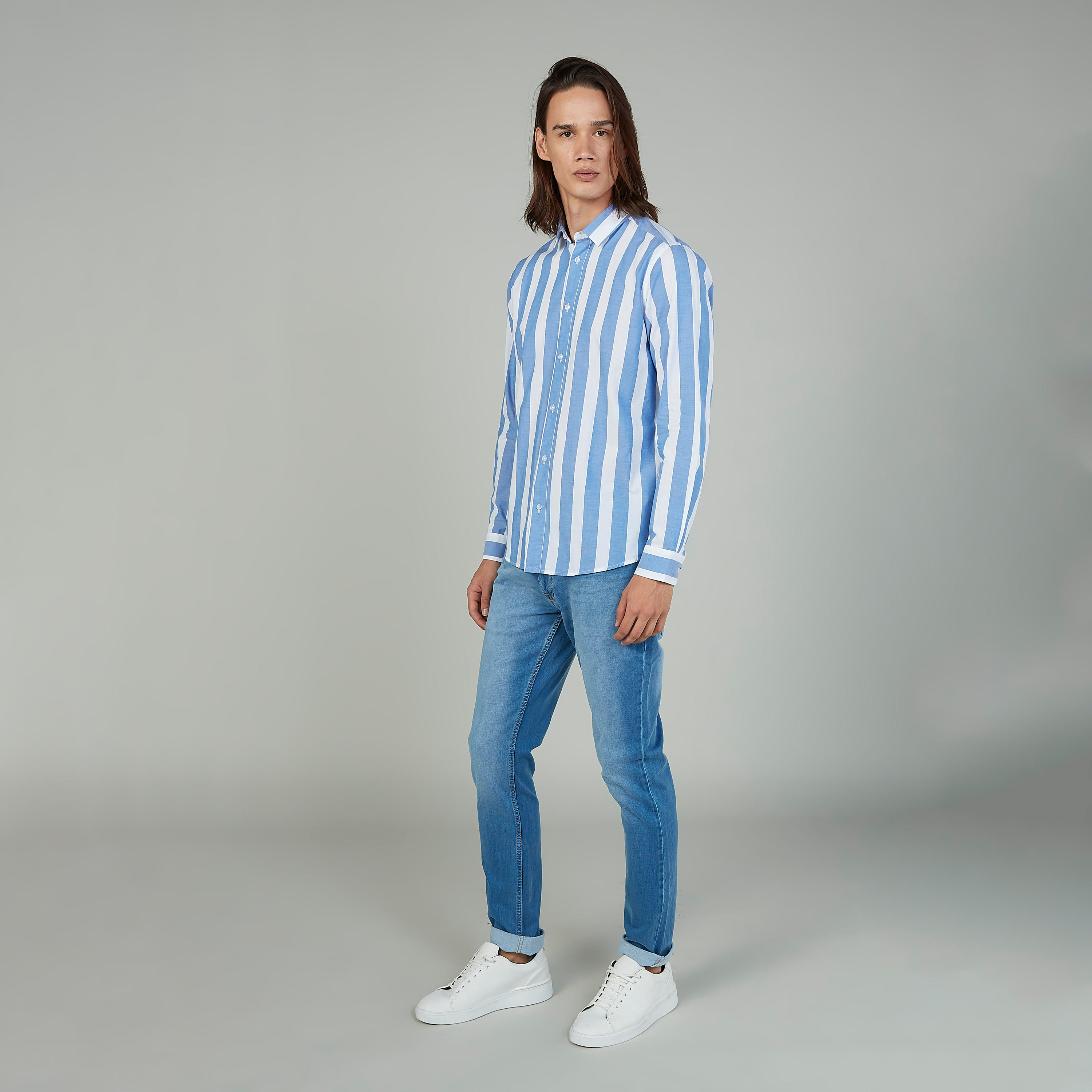 قميص مستدام رسمي بارز الملمس بياقة عاديّة وأكمام طويلة-men-clothing-shirts-image-2