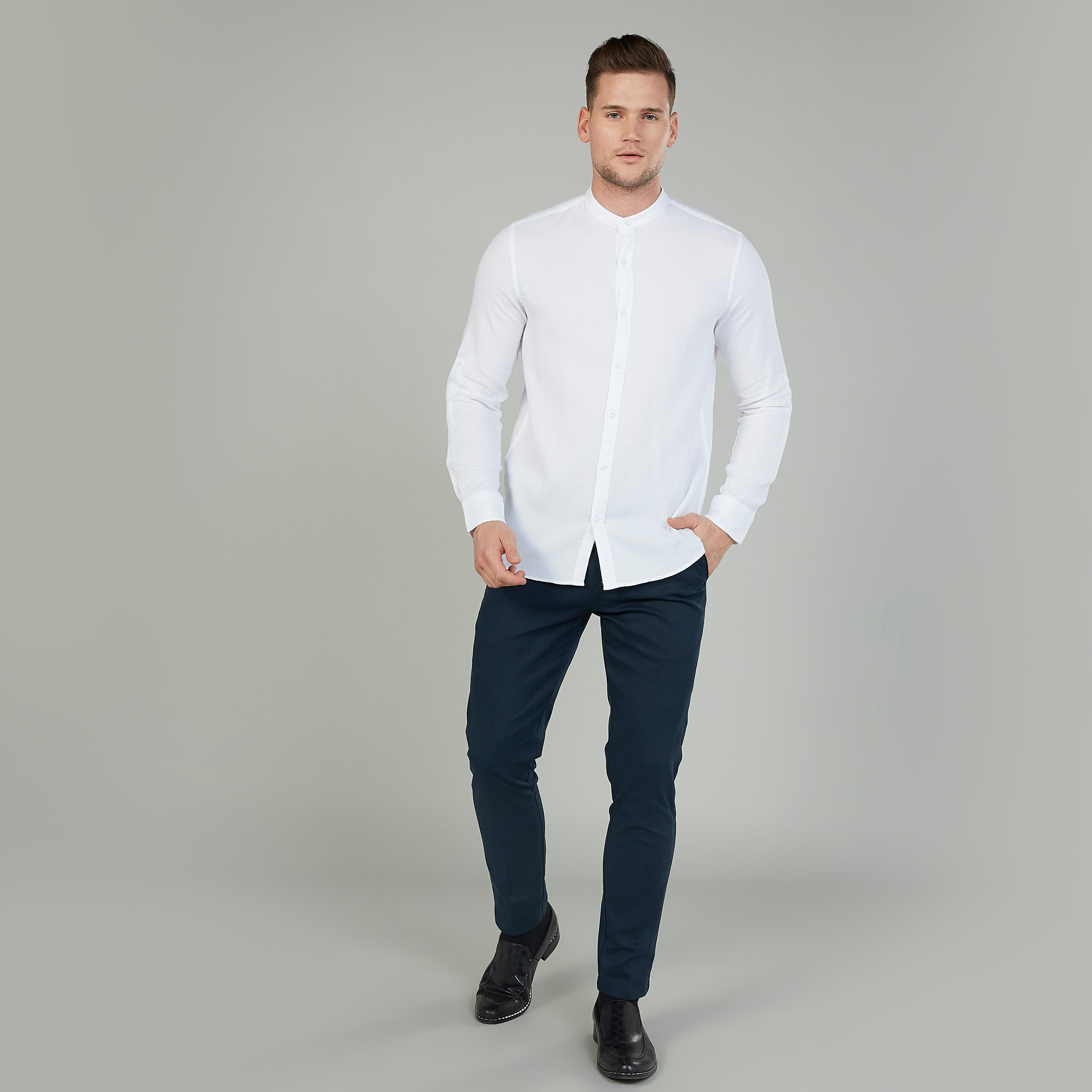 قميص سادة بياقة ماندارين وأكمام طويلة-men-clothing-shirts-image-2
