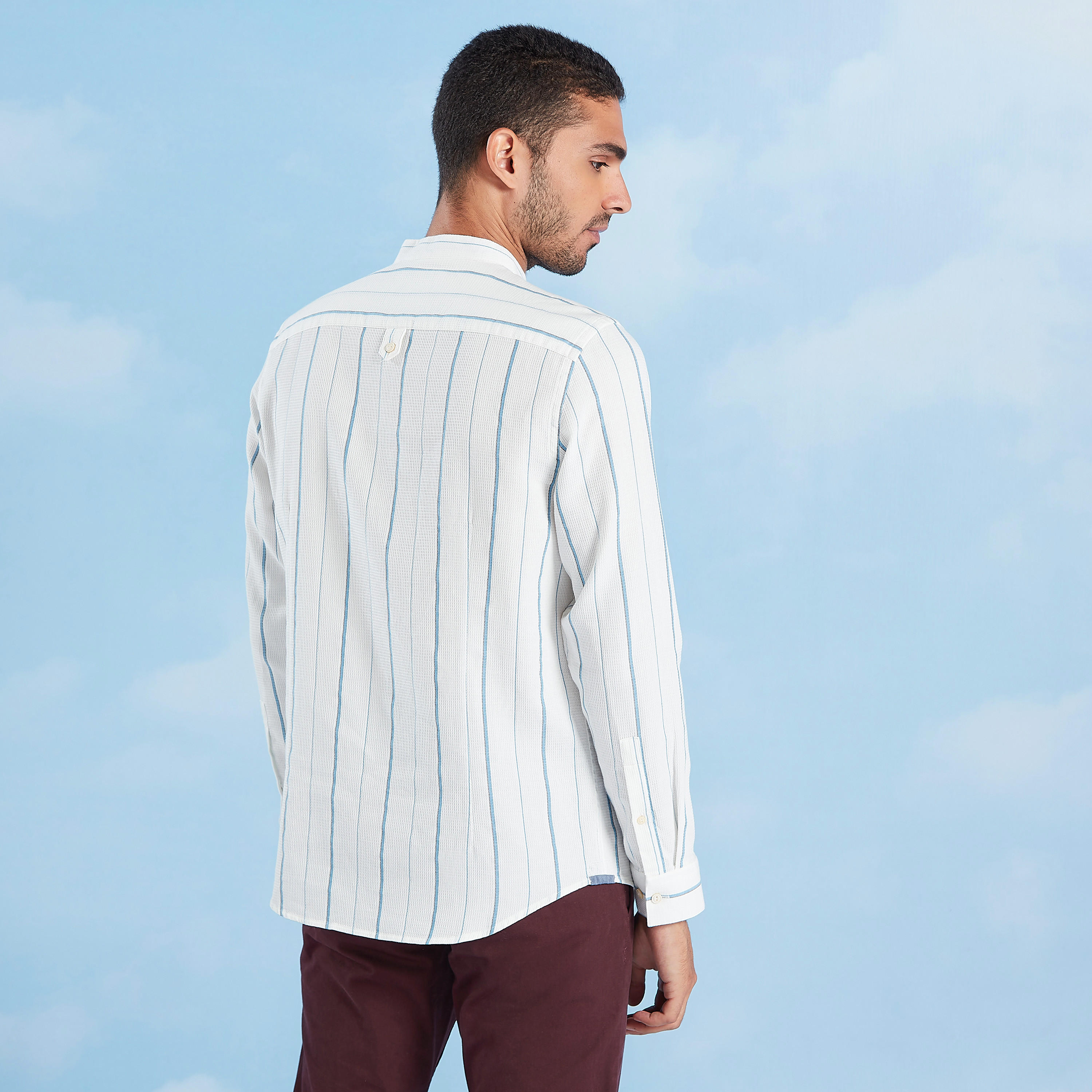 قميص مخطط سليم بياقة ماندارين وأكمام طويلة-men-clothing-shirts-image-4