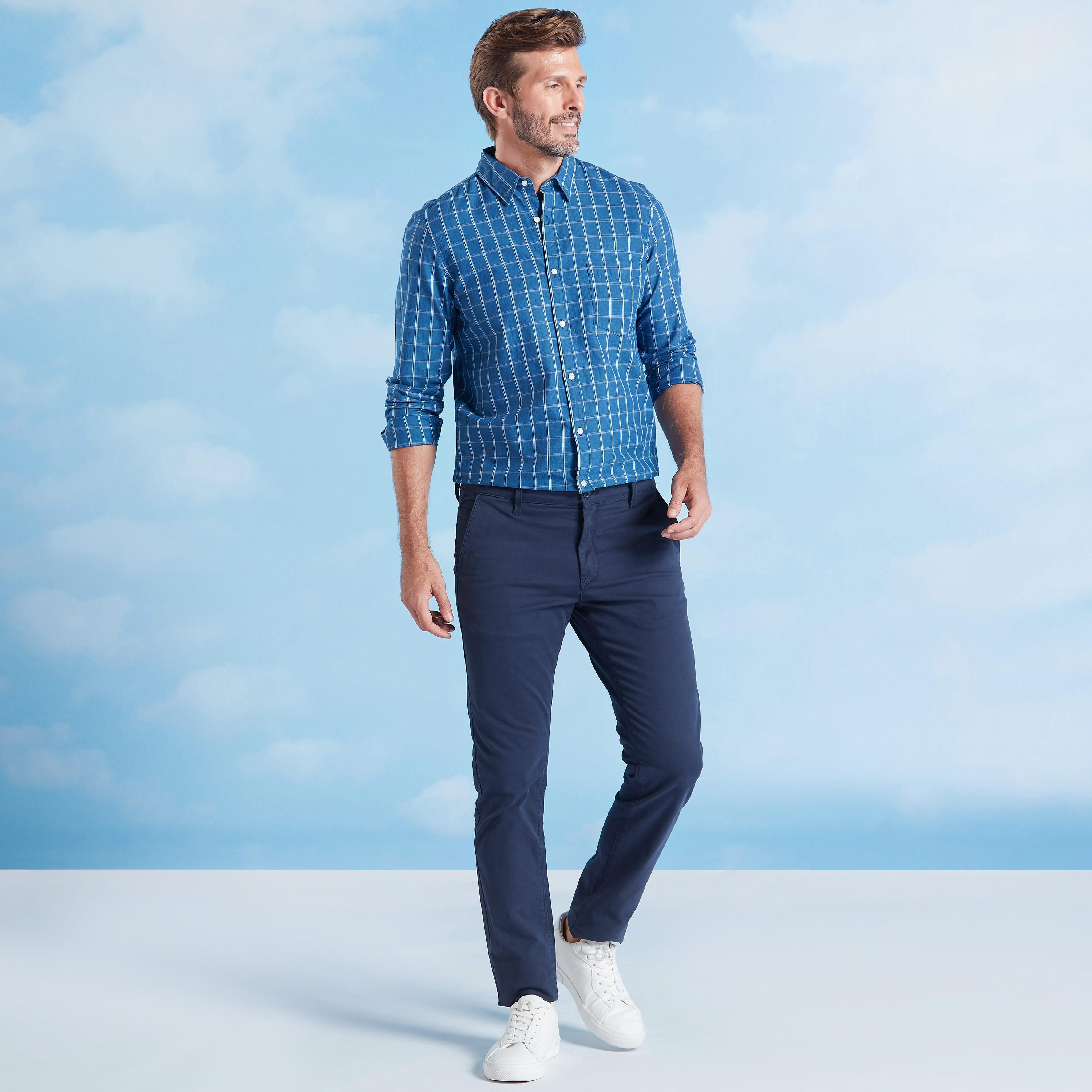 قميص كاروهات بأكمام طويلة وجيب على الصدر-men-clothing-shirts-image-2