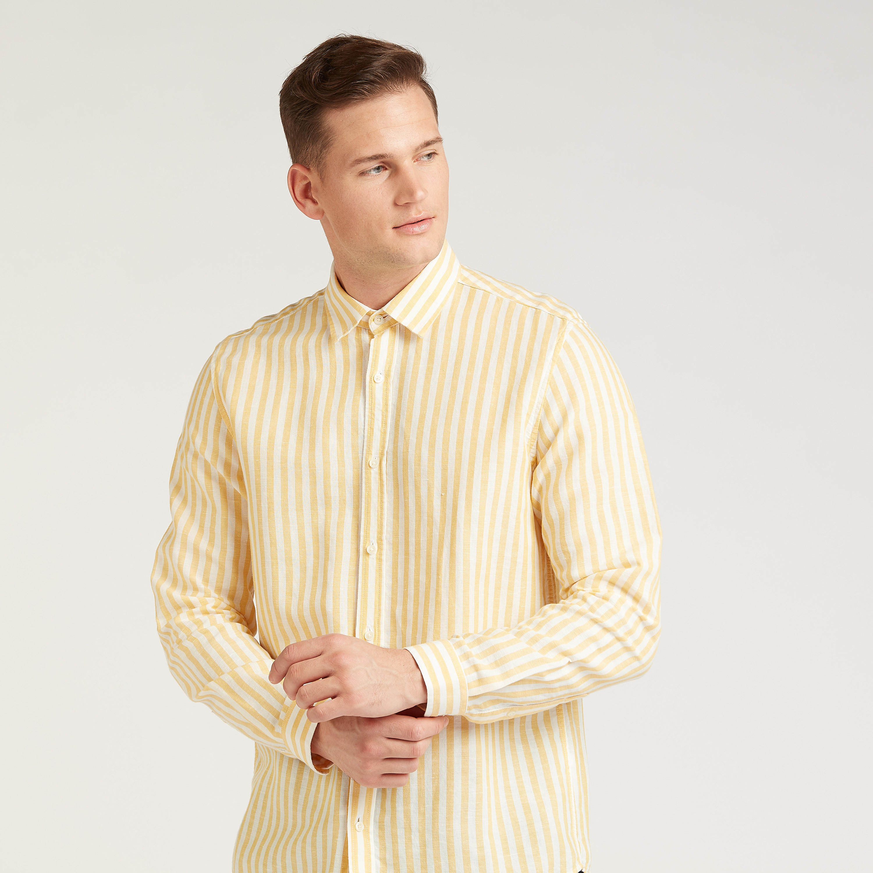 قميص كتّان مخطط بياقة عاديّة وأكمام طويلة-men-clothing-shirts-image-5