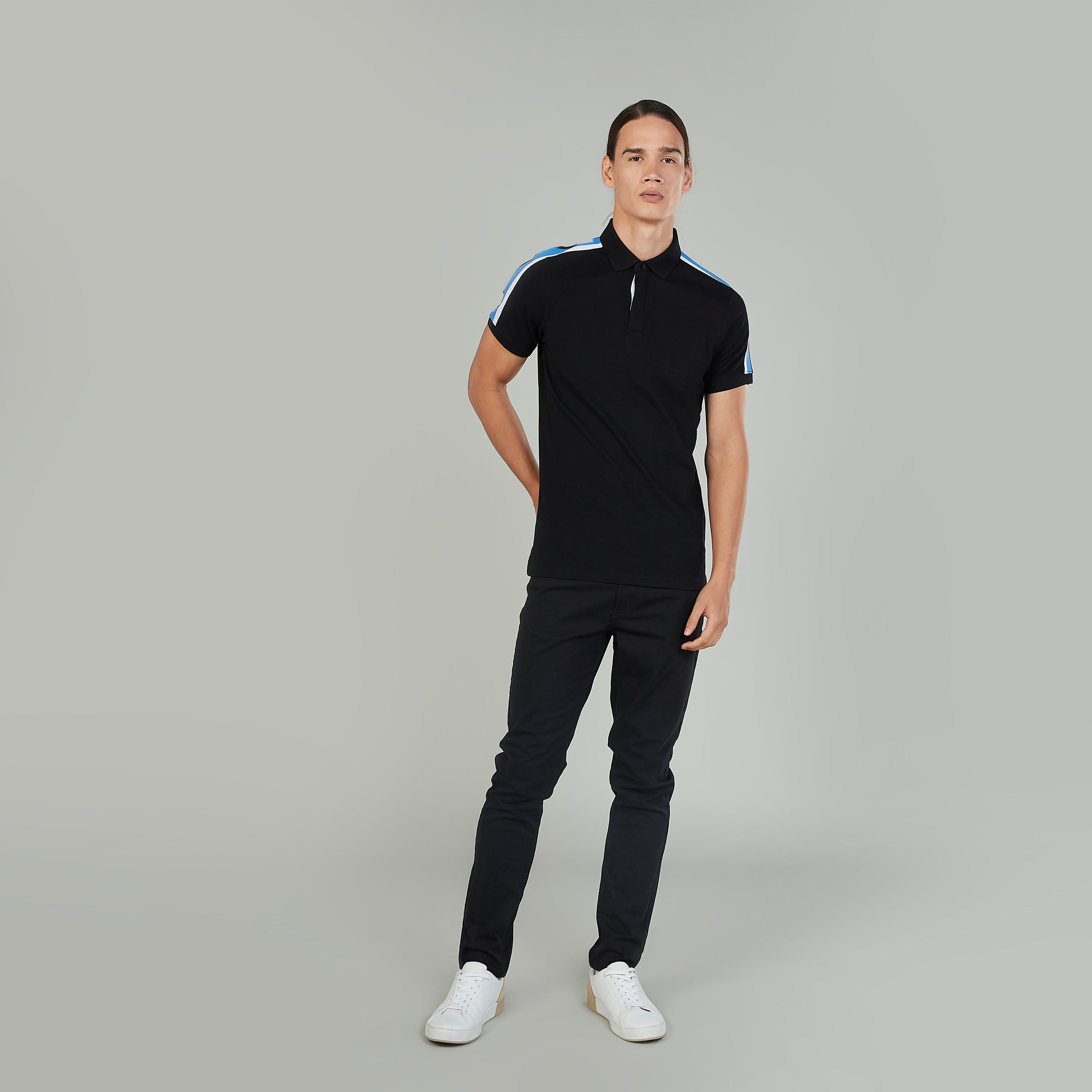 تيشيرت بولو سليم سادة بتفاصيل شريطة-men-clothing-tshirtsandpolos-polos-image-2
